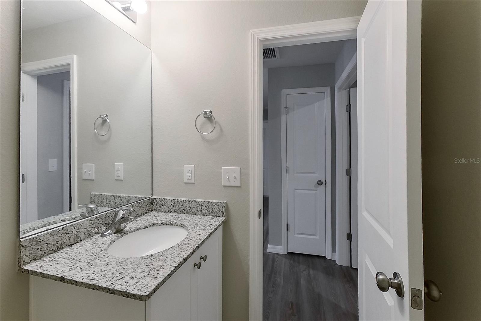 18312 Gibraltar Ln Property Photo 12