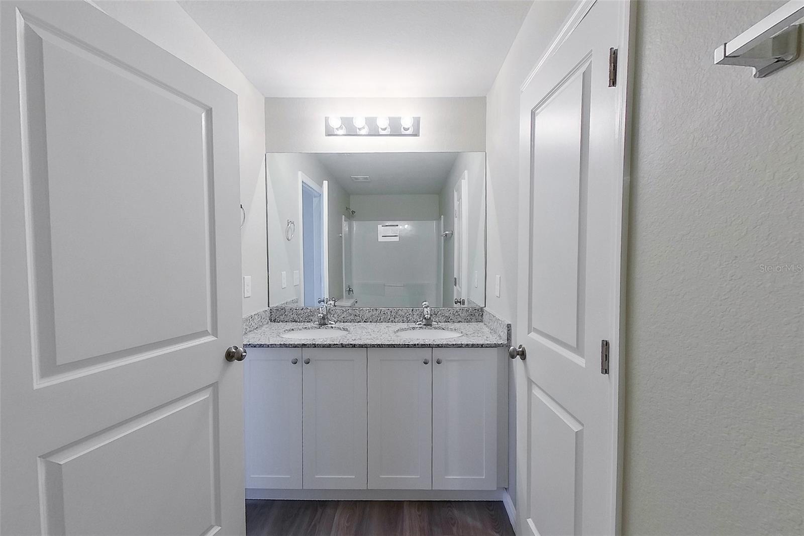 18312 Gibraltar Ln Property Photo 15