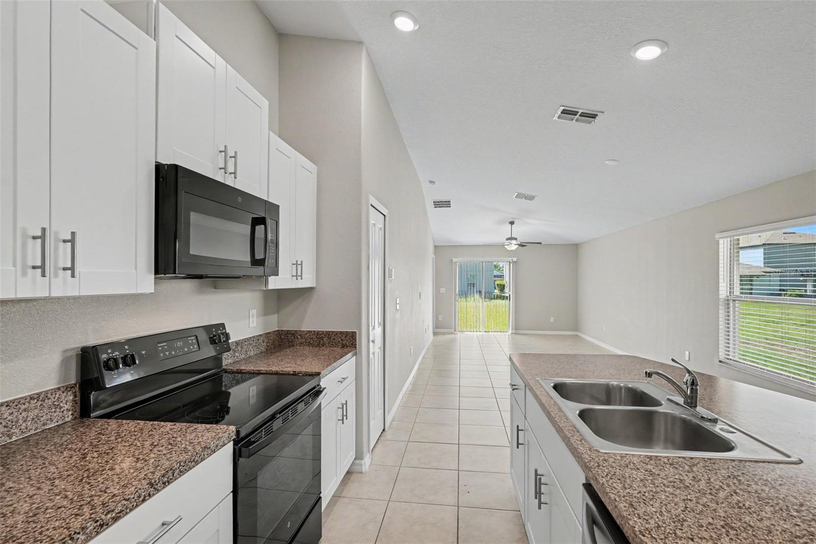 7109 King Creek Dr Property Photo 7