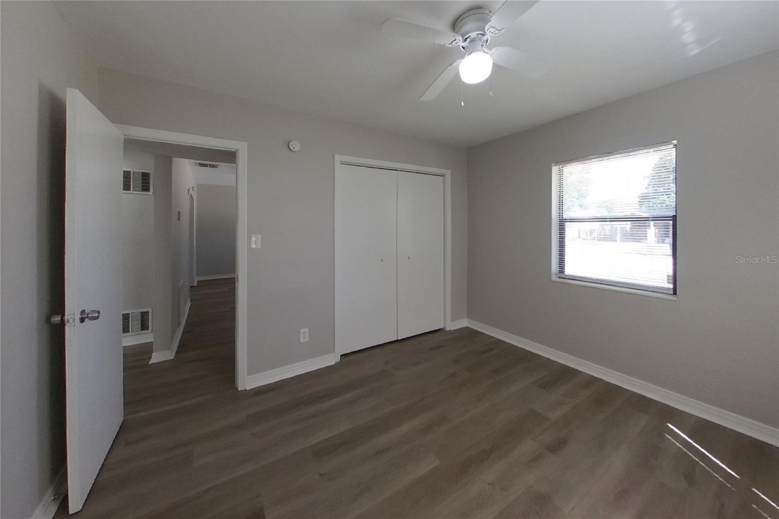 O6444762 Property Photo 10