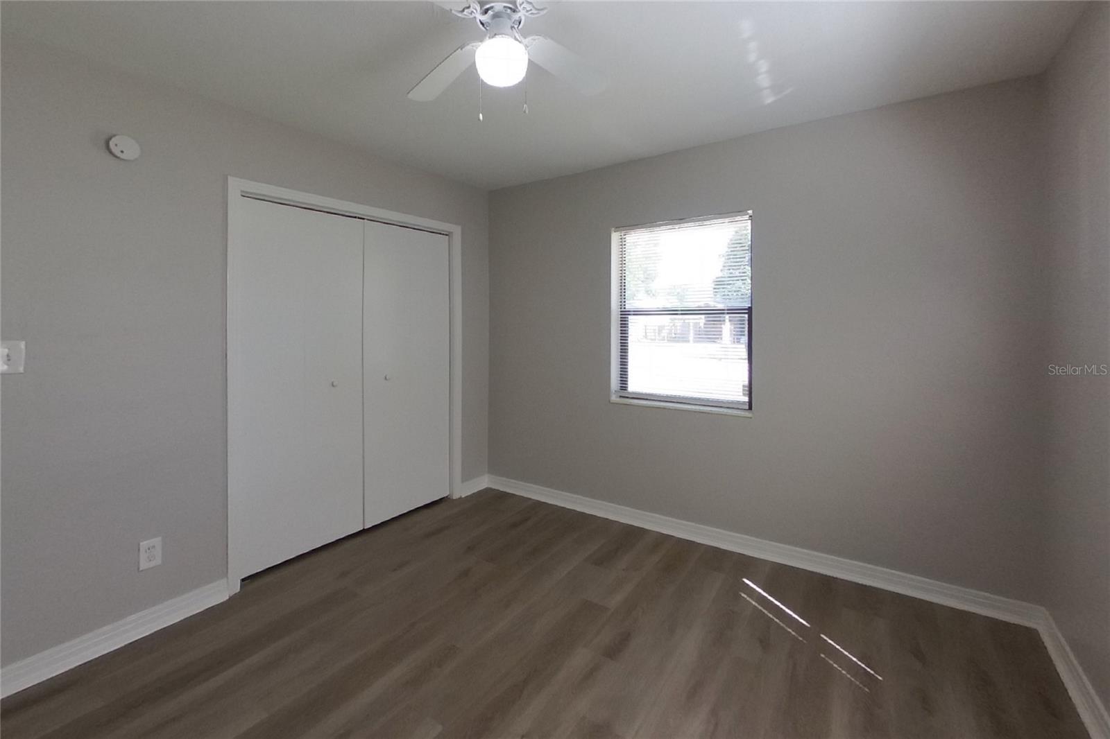 O6444762 Property Photo 11