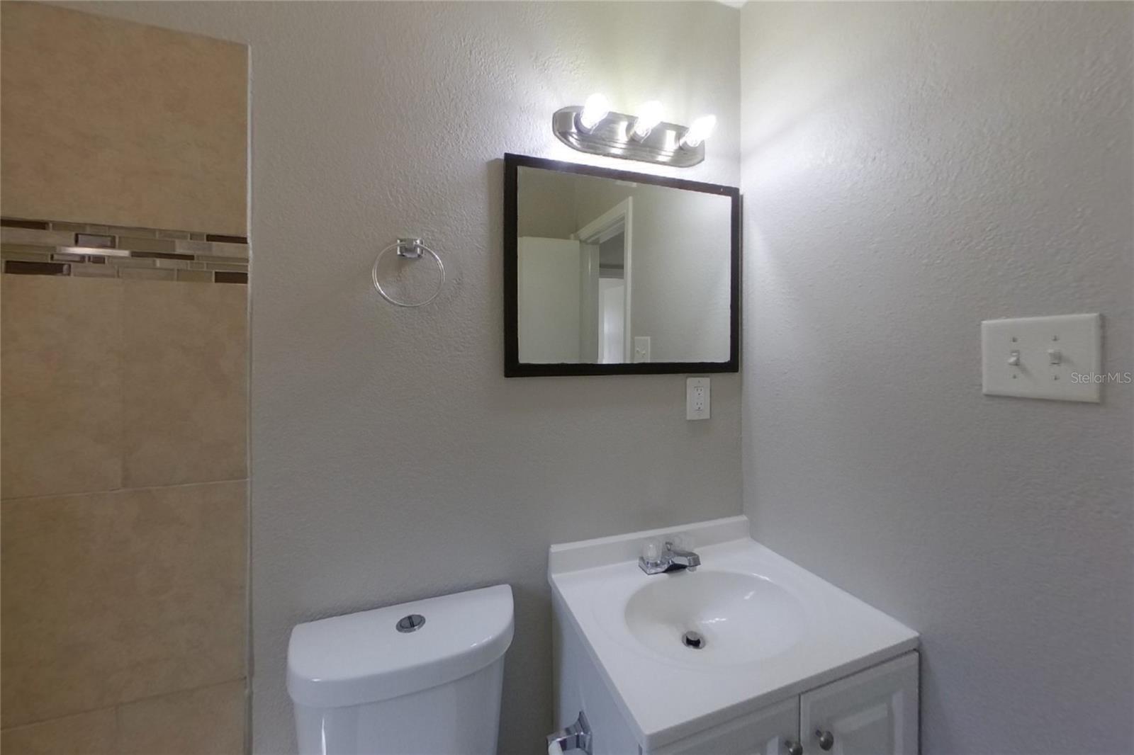O6444762 Property Photo 14