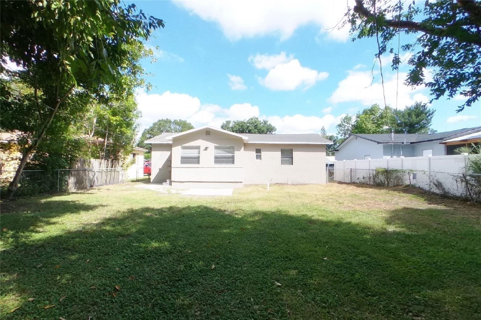 O6444762 Property Photo 16
