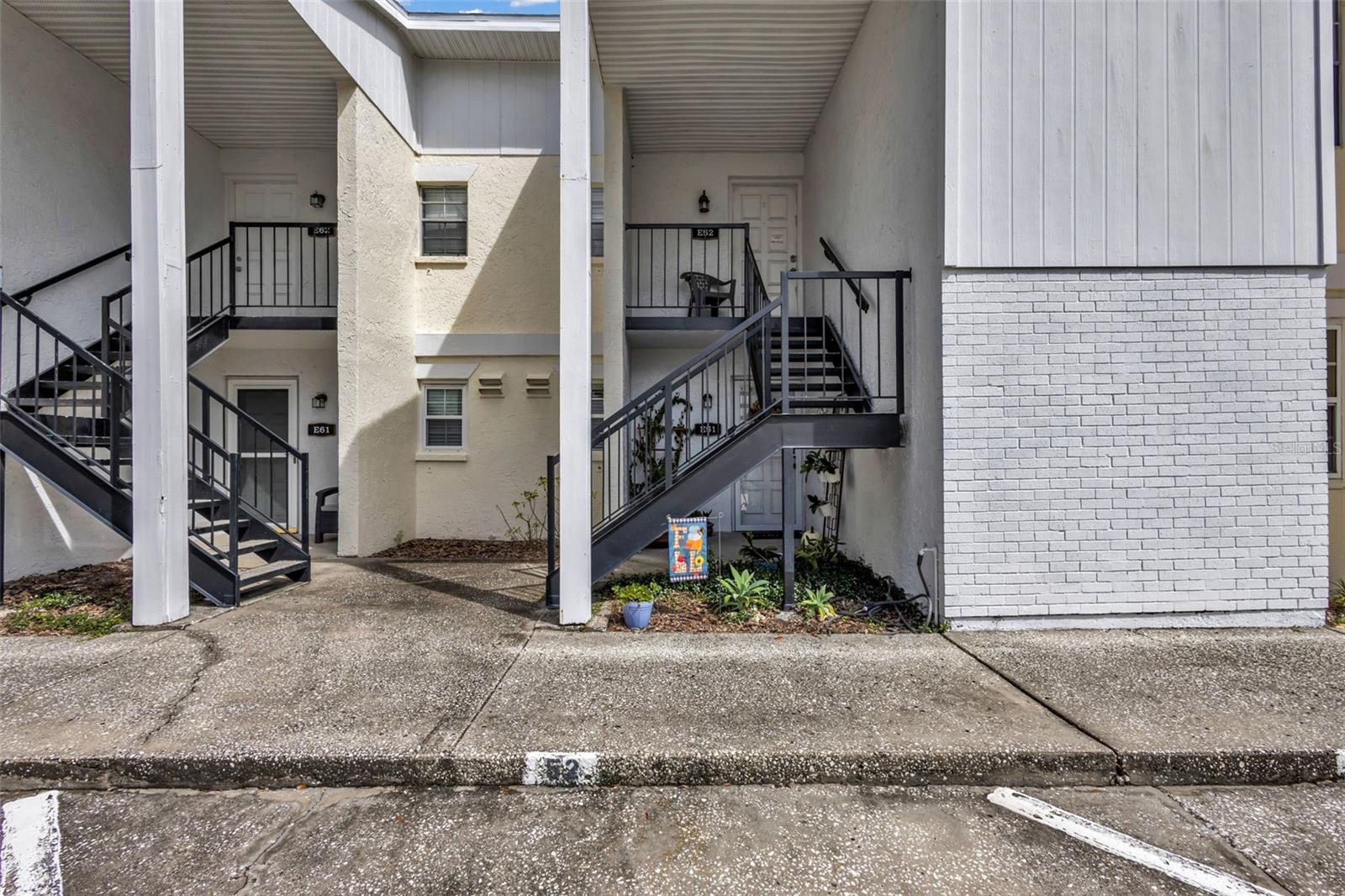 3811 N Oak Dr #e51 Property Photo 2