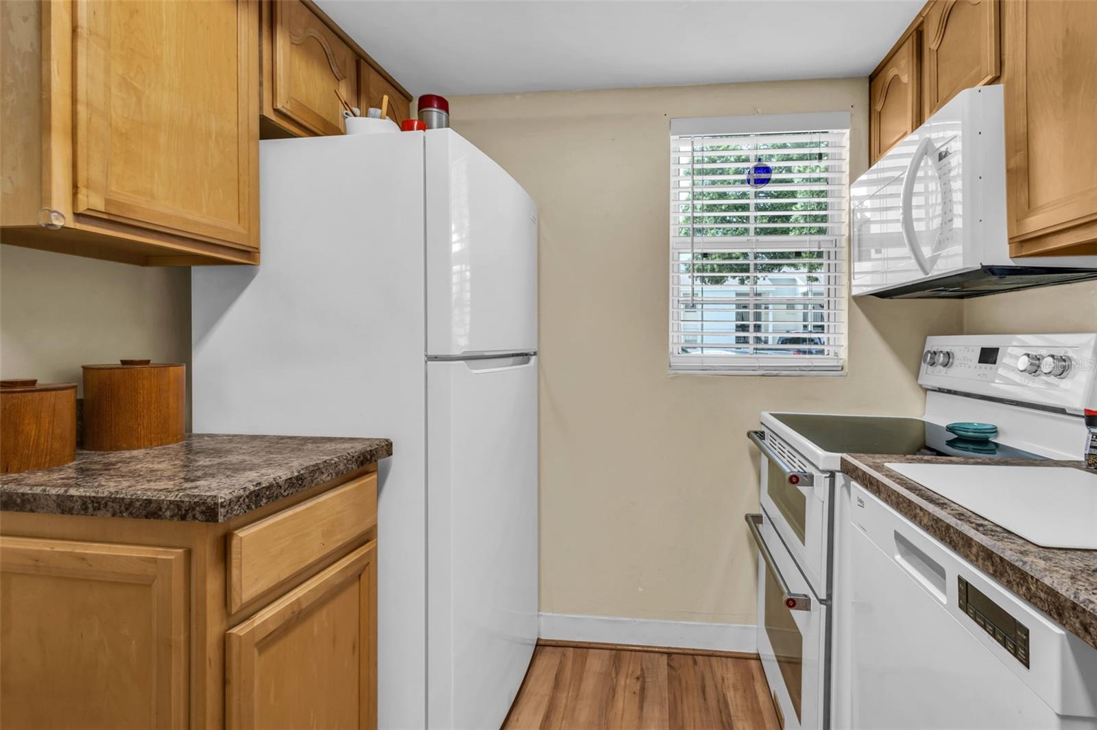 3811 N Oak Dr #e51 Property Photo 8