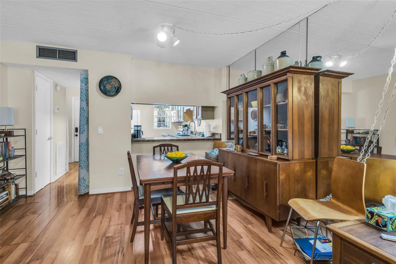 3811 N Oak Dr #e51 Property Photo 11