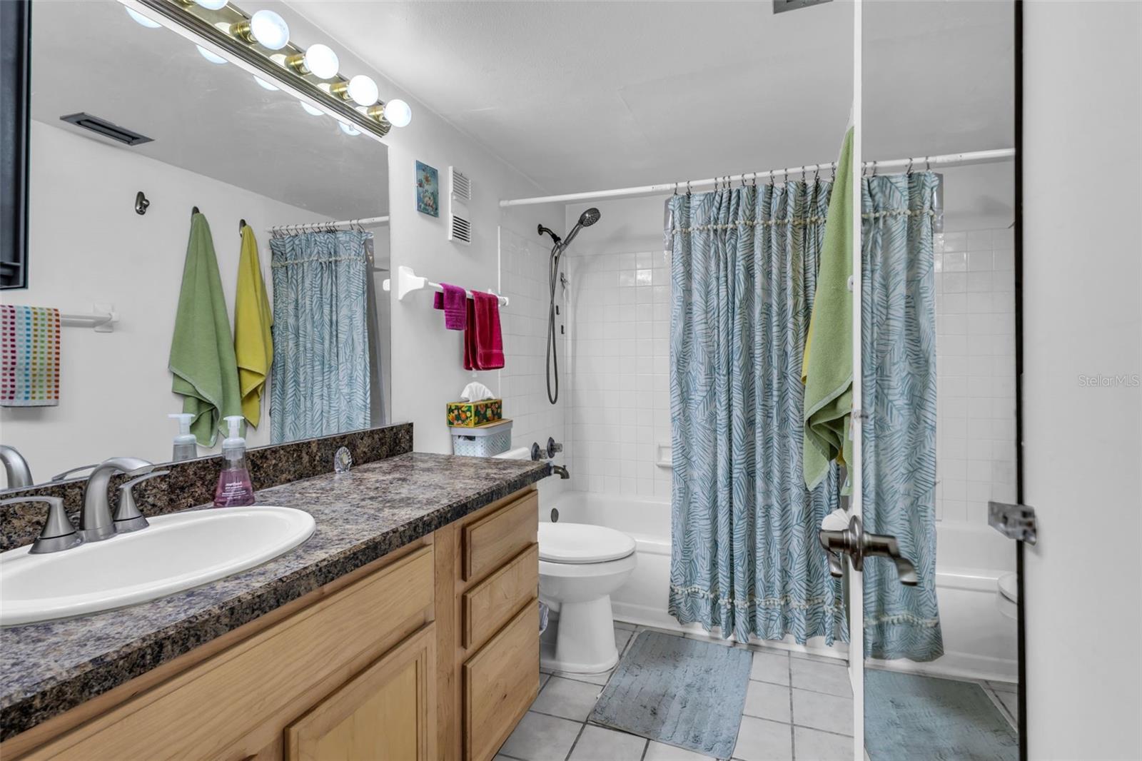 3811 N Oak Dr #e51 Property Photo 17