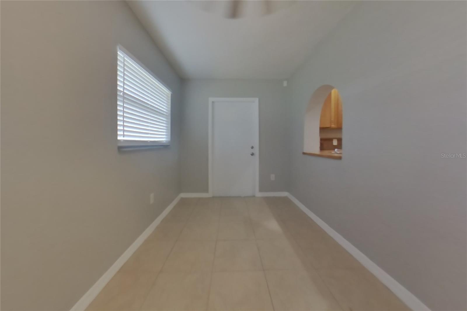 O6444770 Property Photo 3