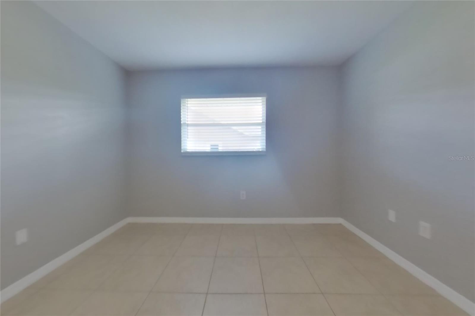O6444770 Property Photo 10