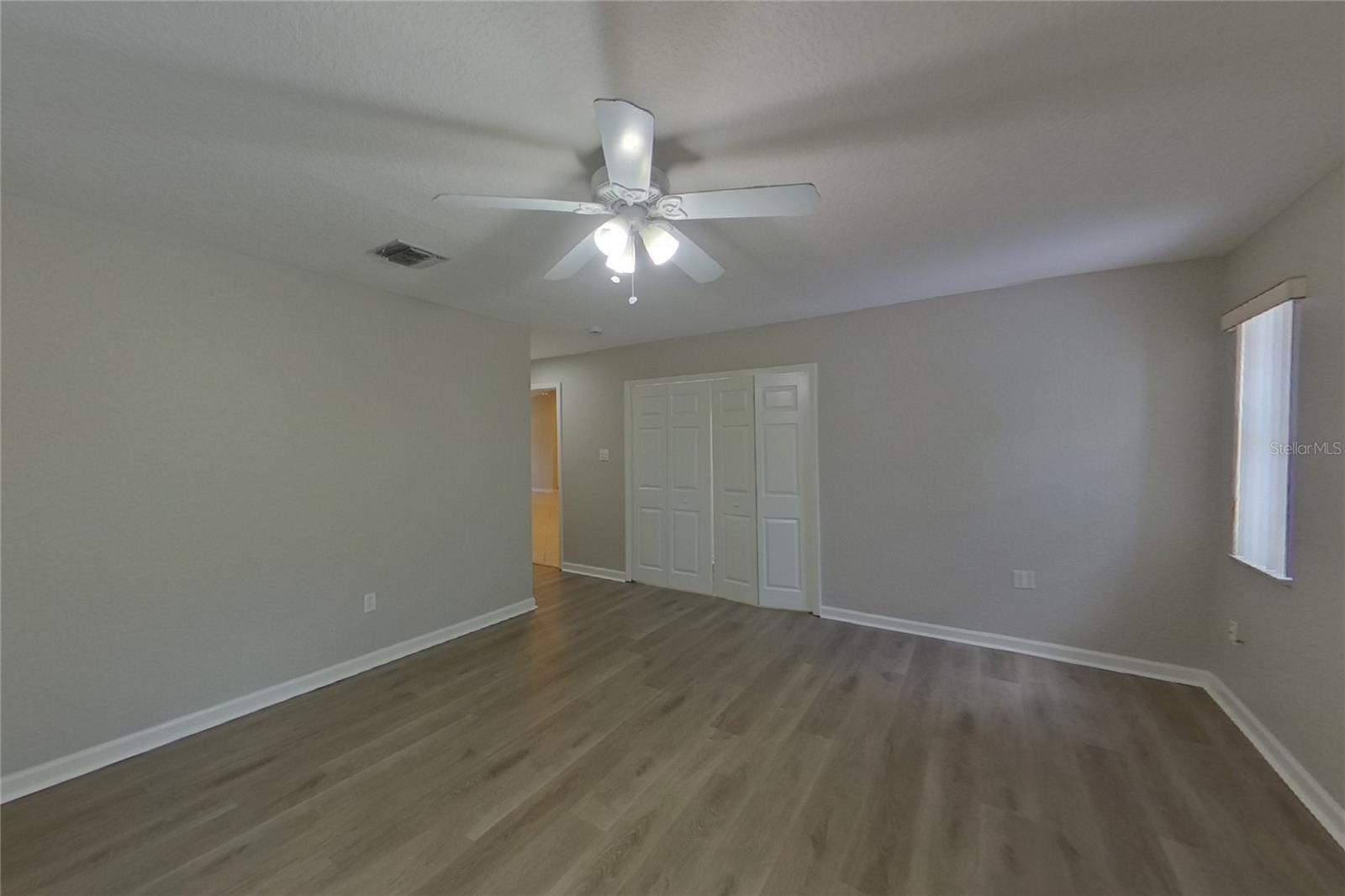 O6444780 Property Photo 11