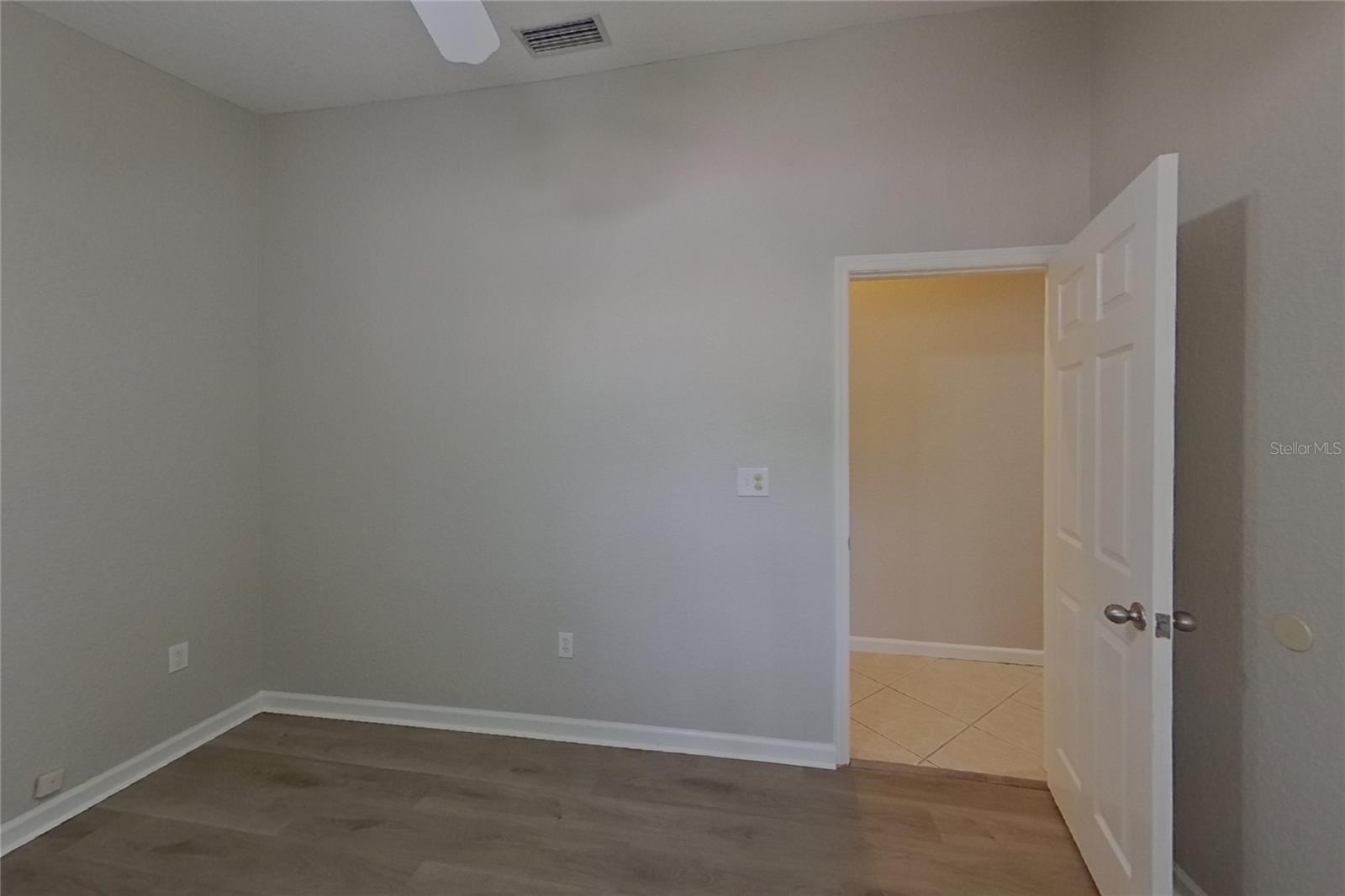 O6444780 Property Photo 14