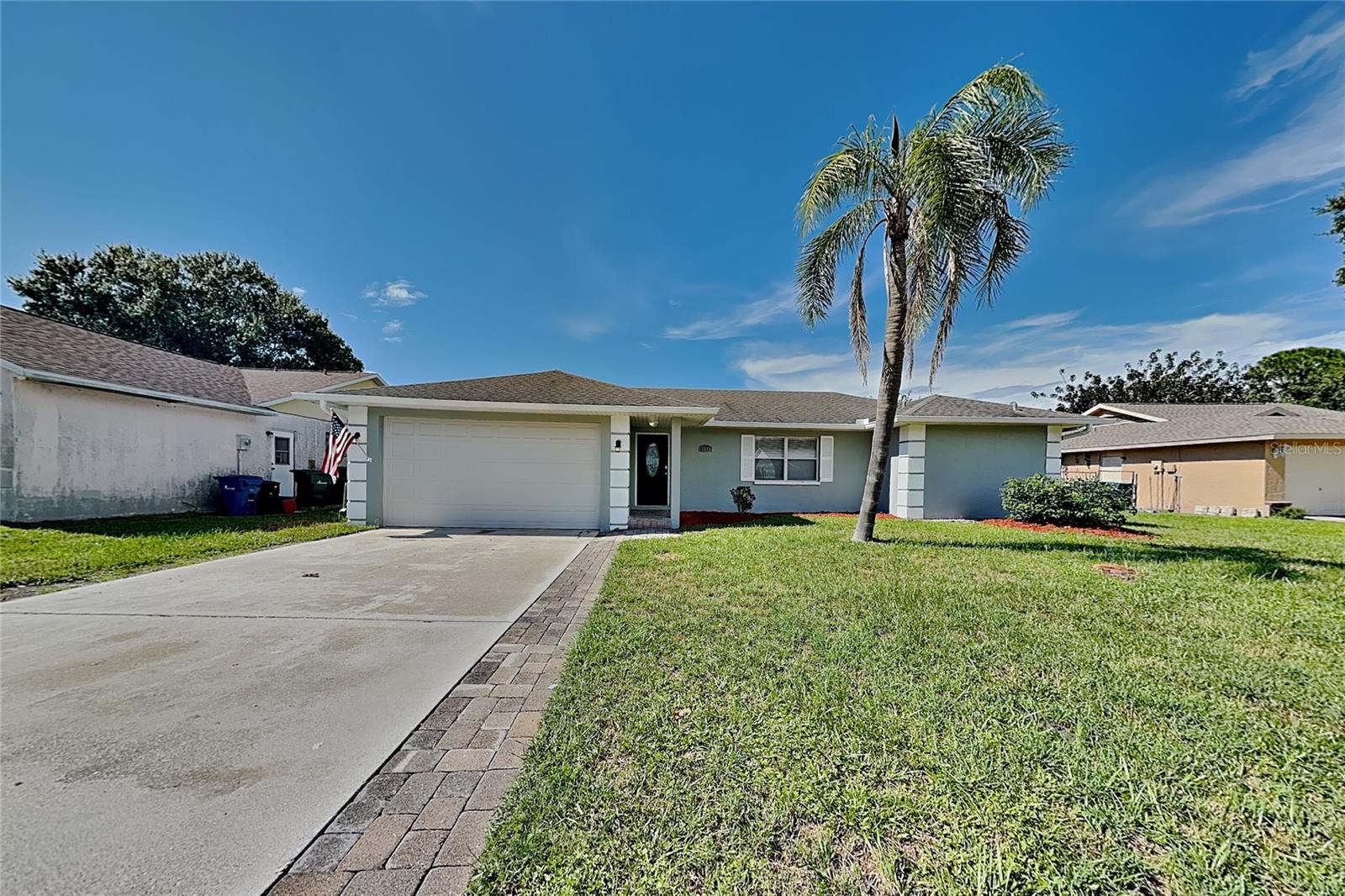 O6444787 Property Photo 1