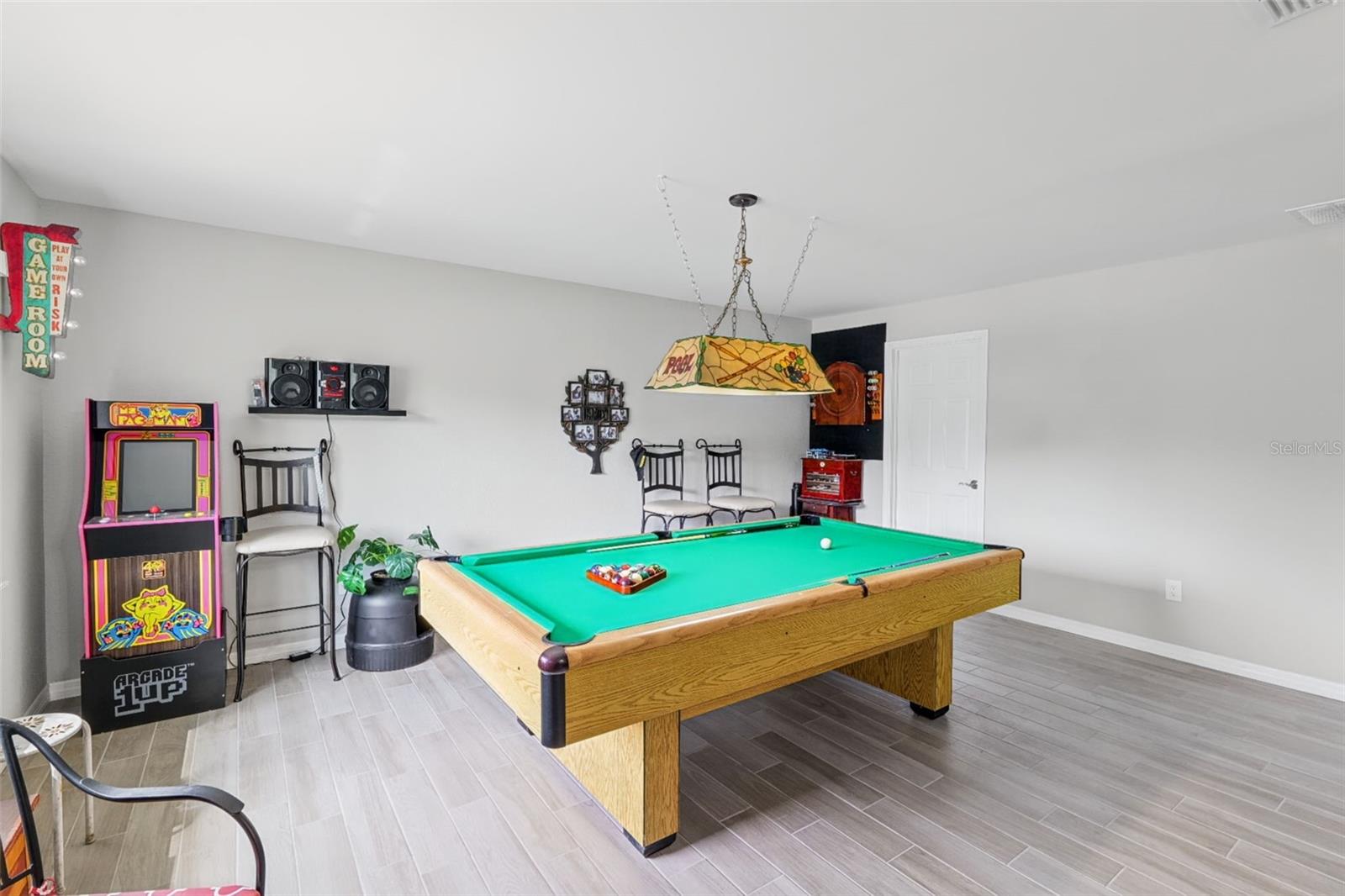 1107 Jerome Way Property Photo 5