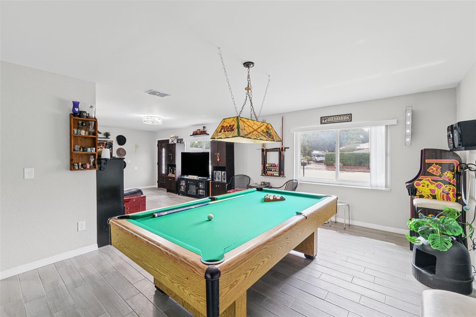 1107 Jerome Way Property Photo 6