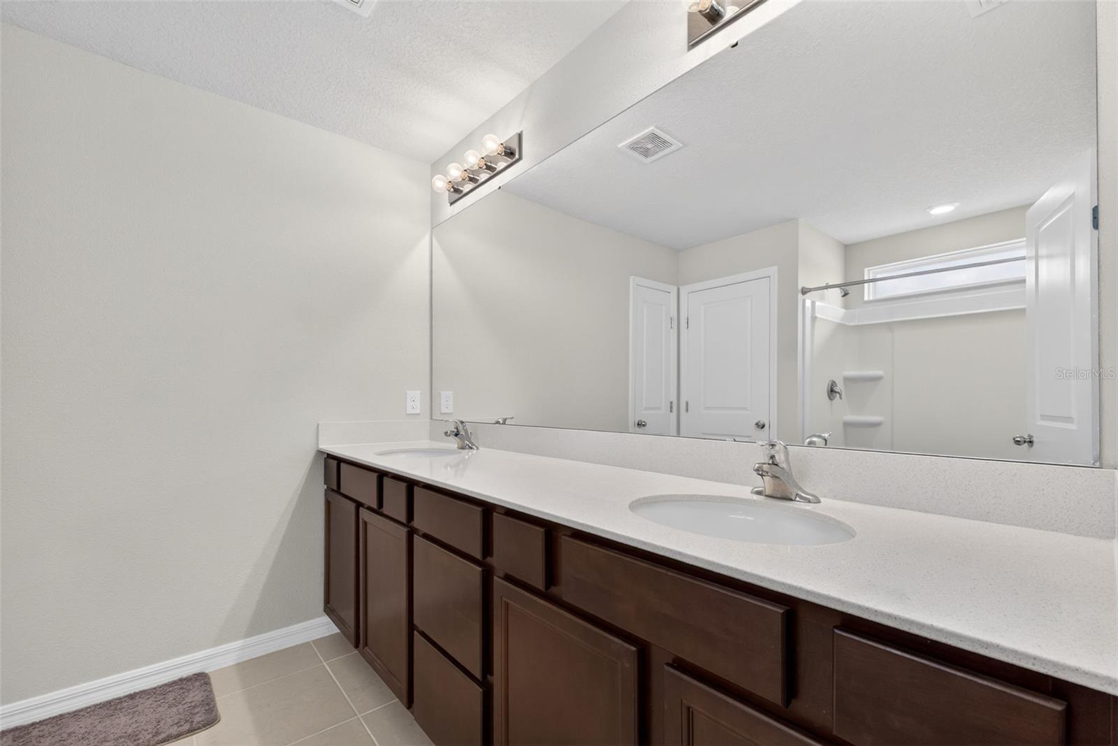 1117 Michelangelo Ln Property Photo 28