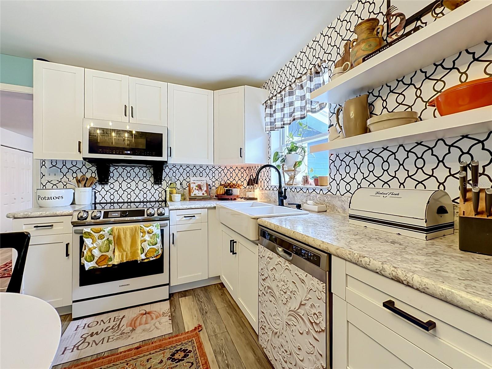 560 Live Oak Ave Property Photo 15