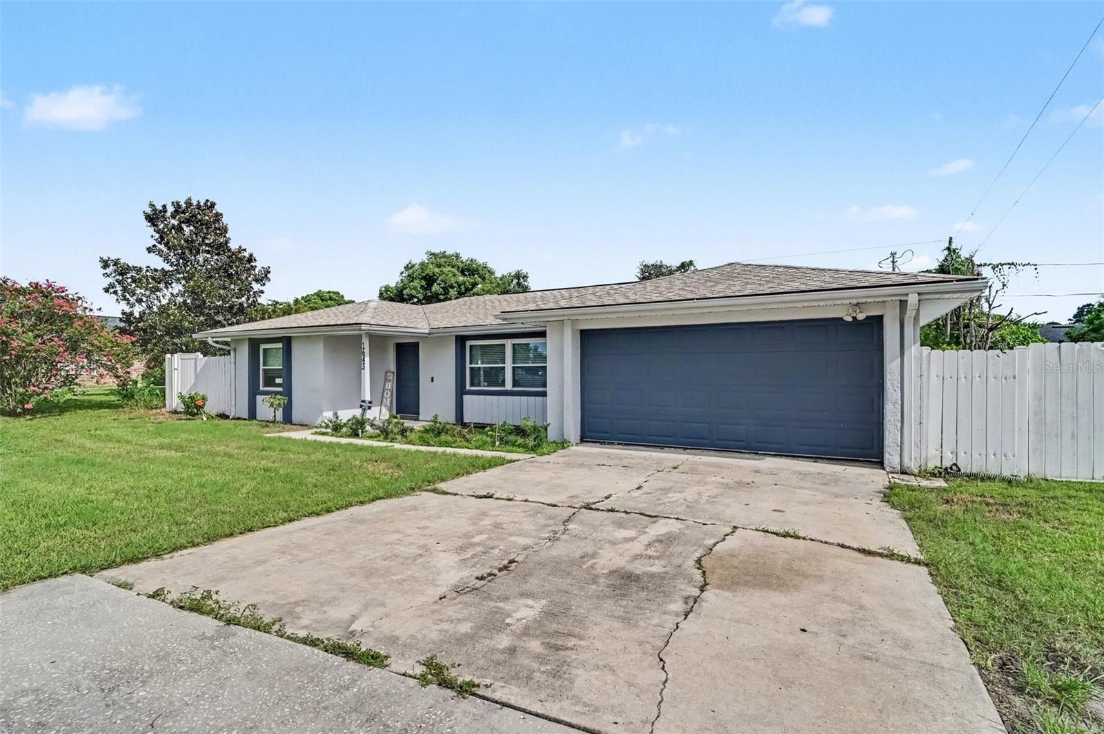 1643 Pendleton St Property Photo 2