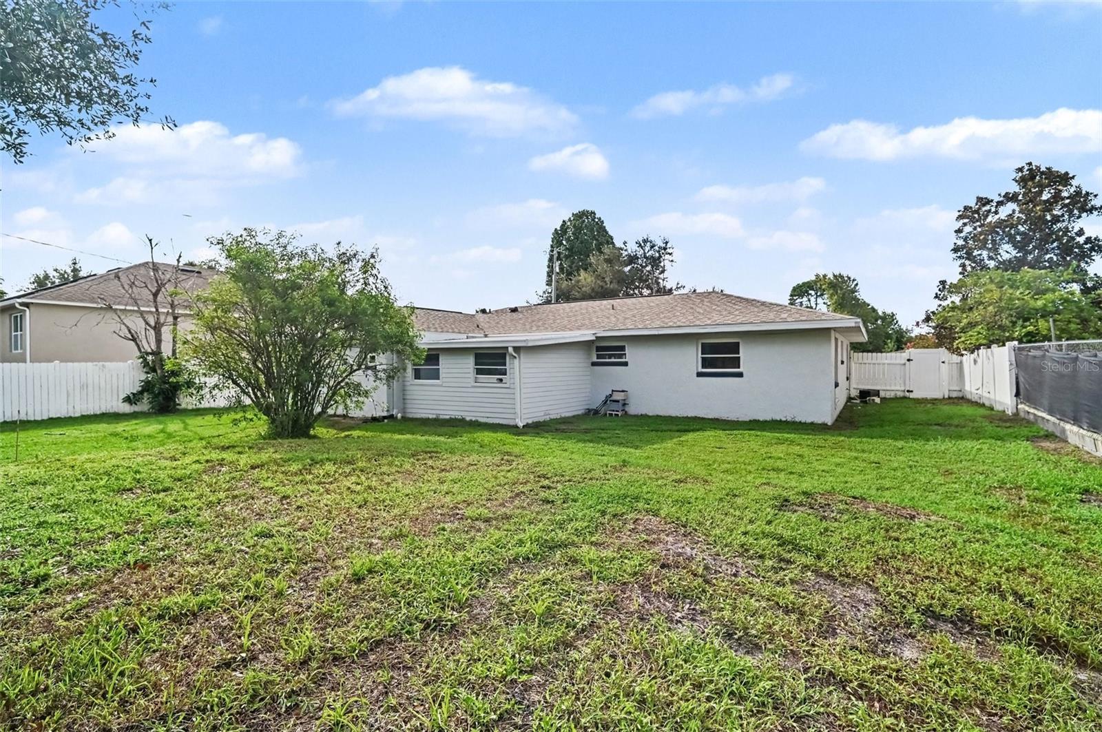 1643 Pendleton St Property Photo 28