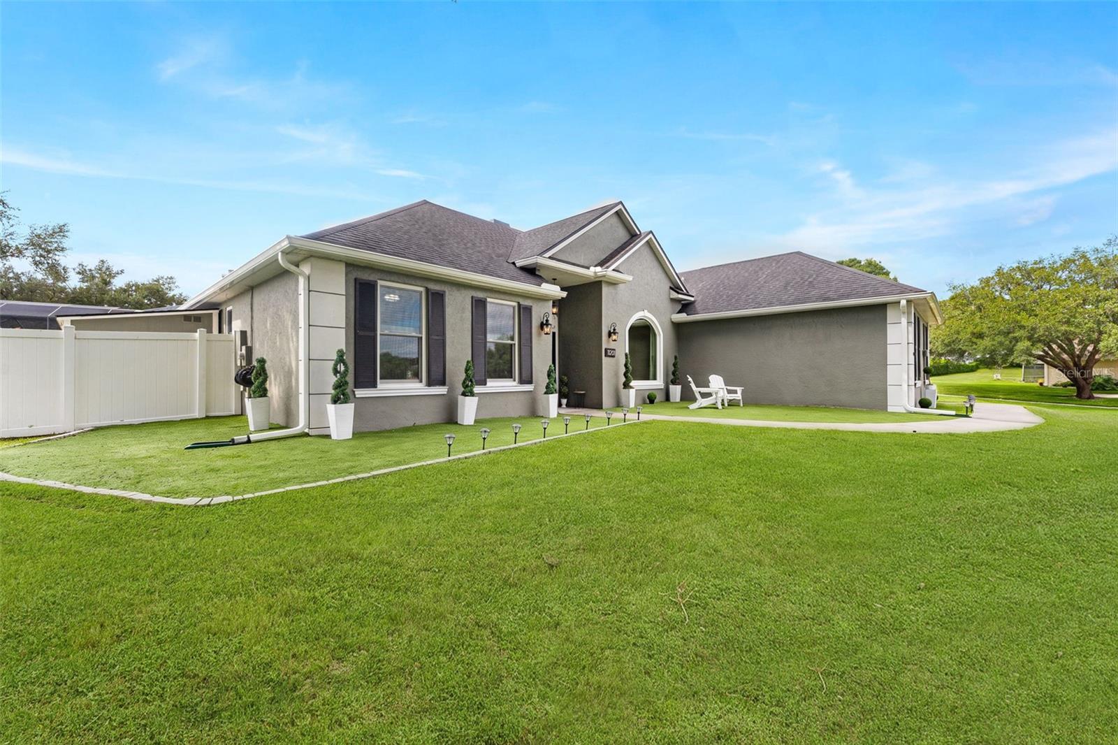 11201 Lake Katherine Cir Property Photo 3