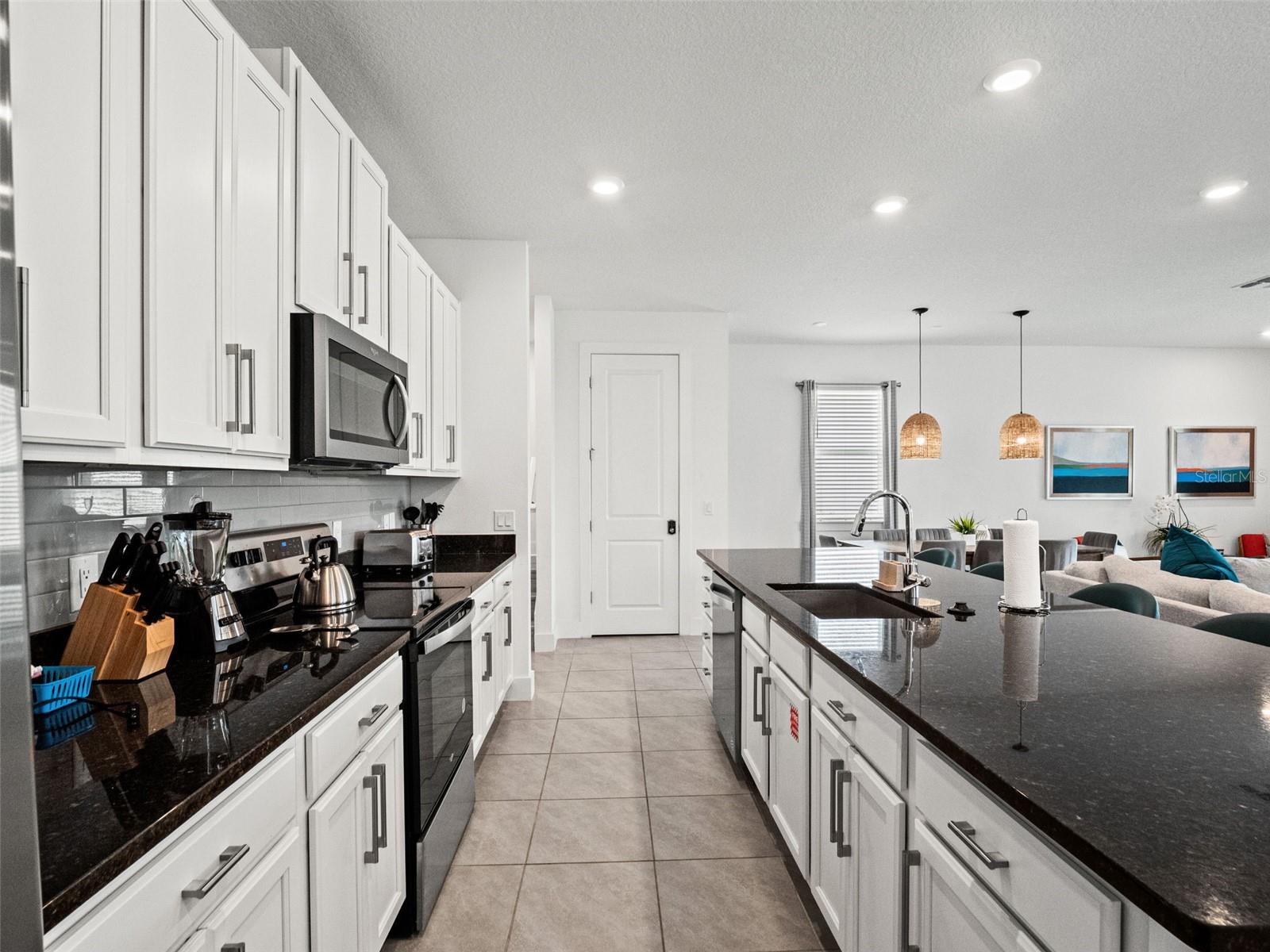 1407 Titian Ct Property Photo 9