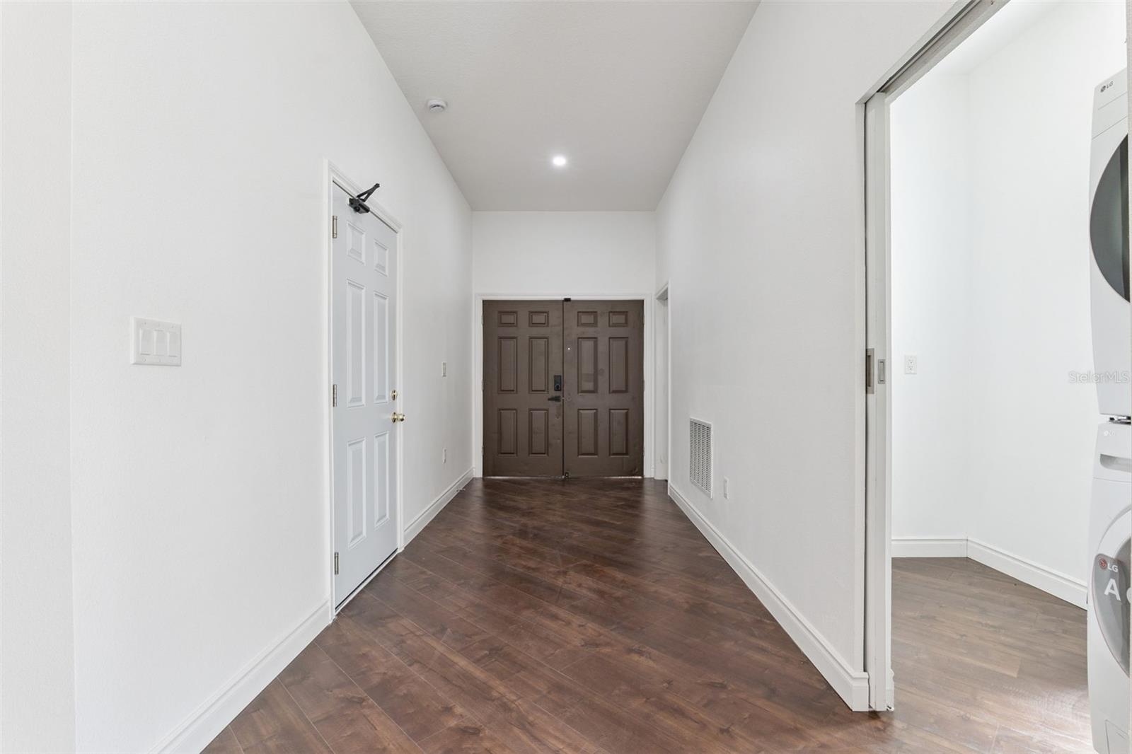 1506 Selma Ave Property Photo 5