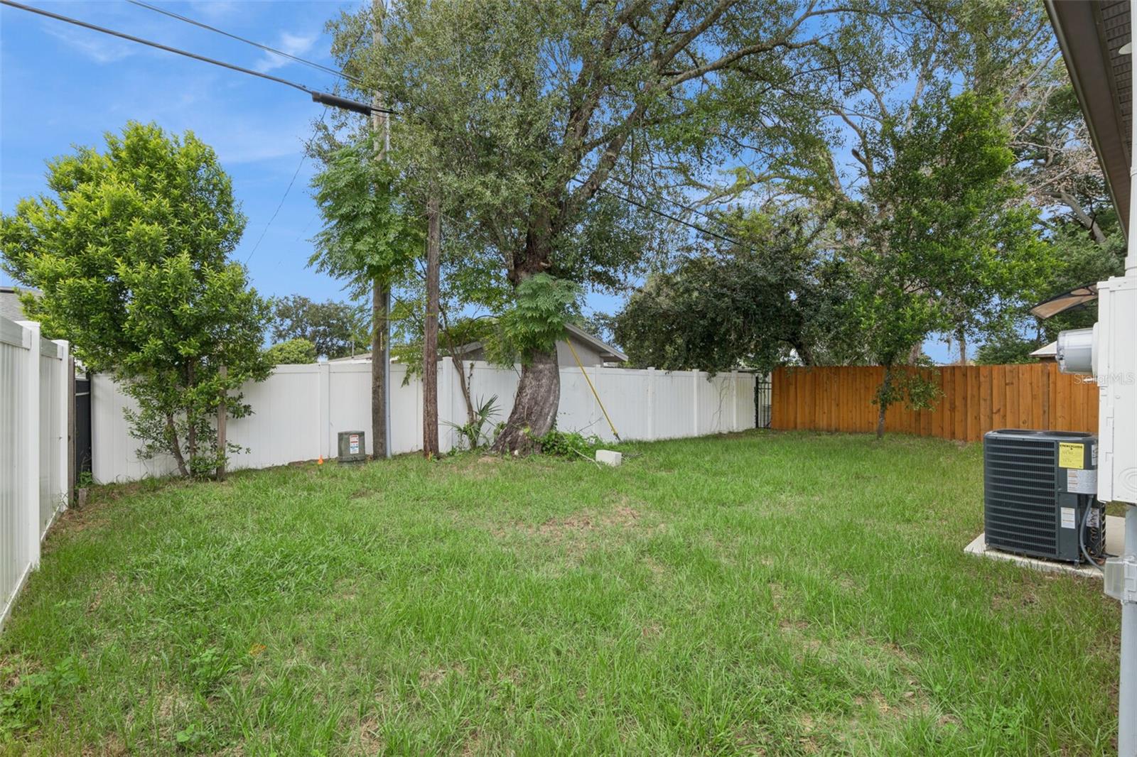 1506 Selma Ave Property Photo 37