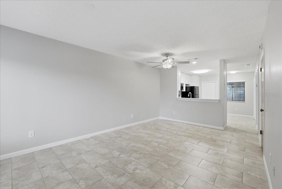 307 Sandlewood Trl Property Photo 2