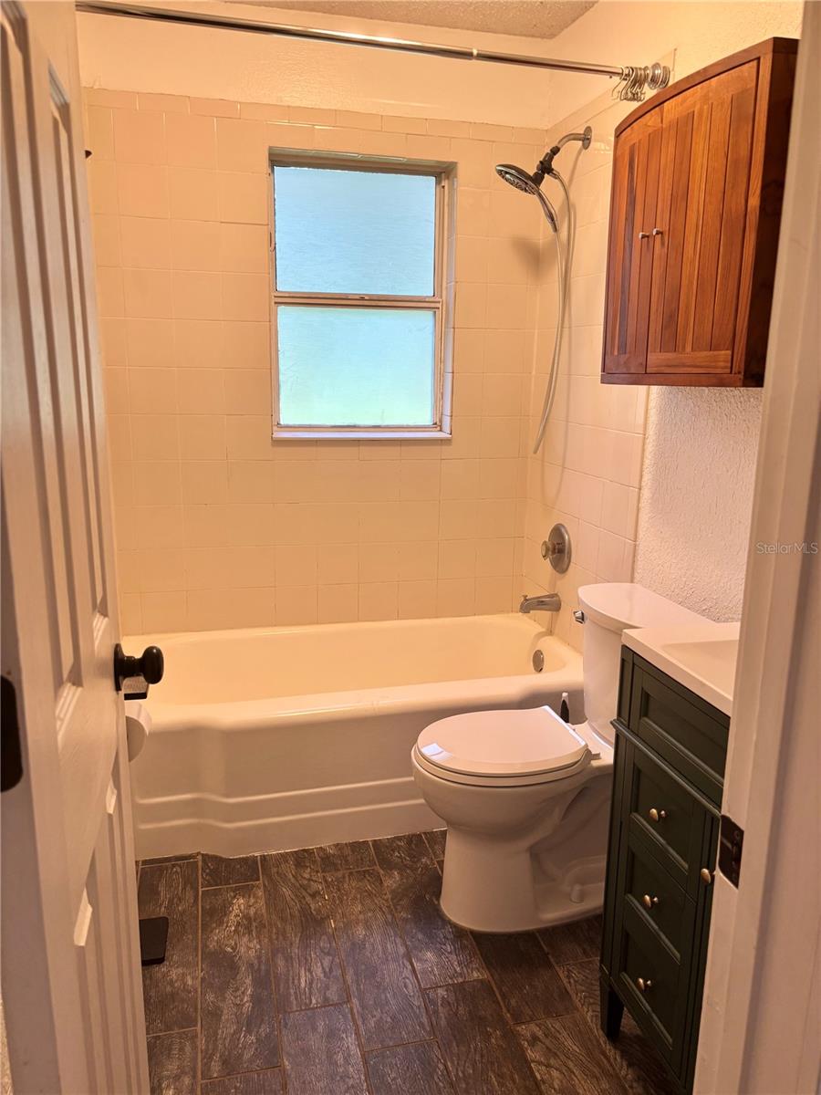 2404 Grandview Ave Property Photo 11