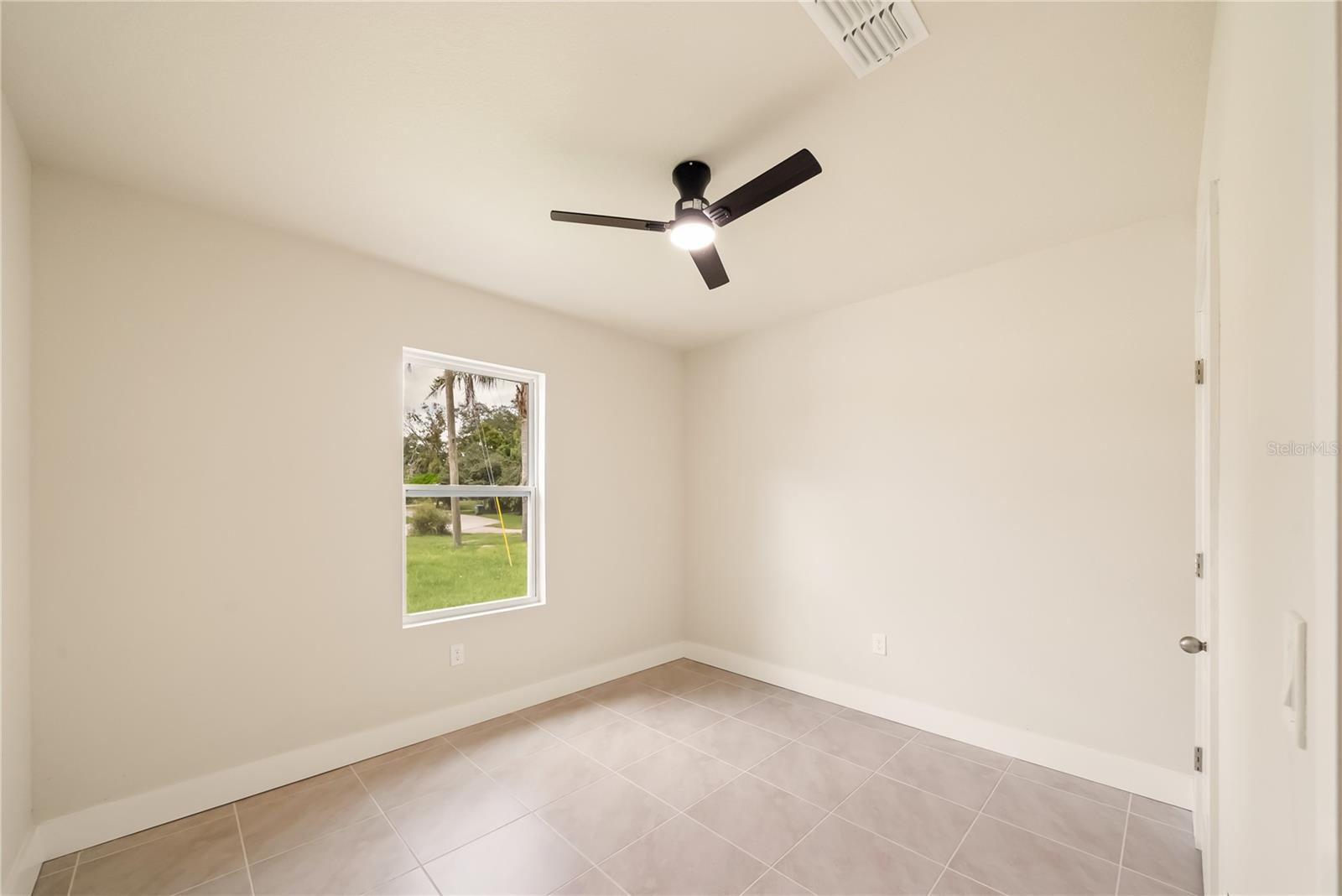 891 Hanford Dr Property Photo 21