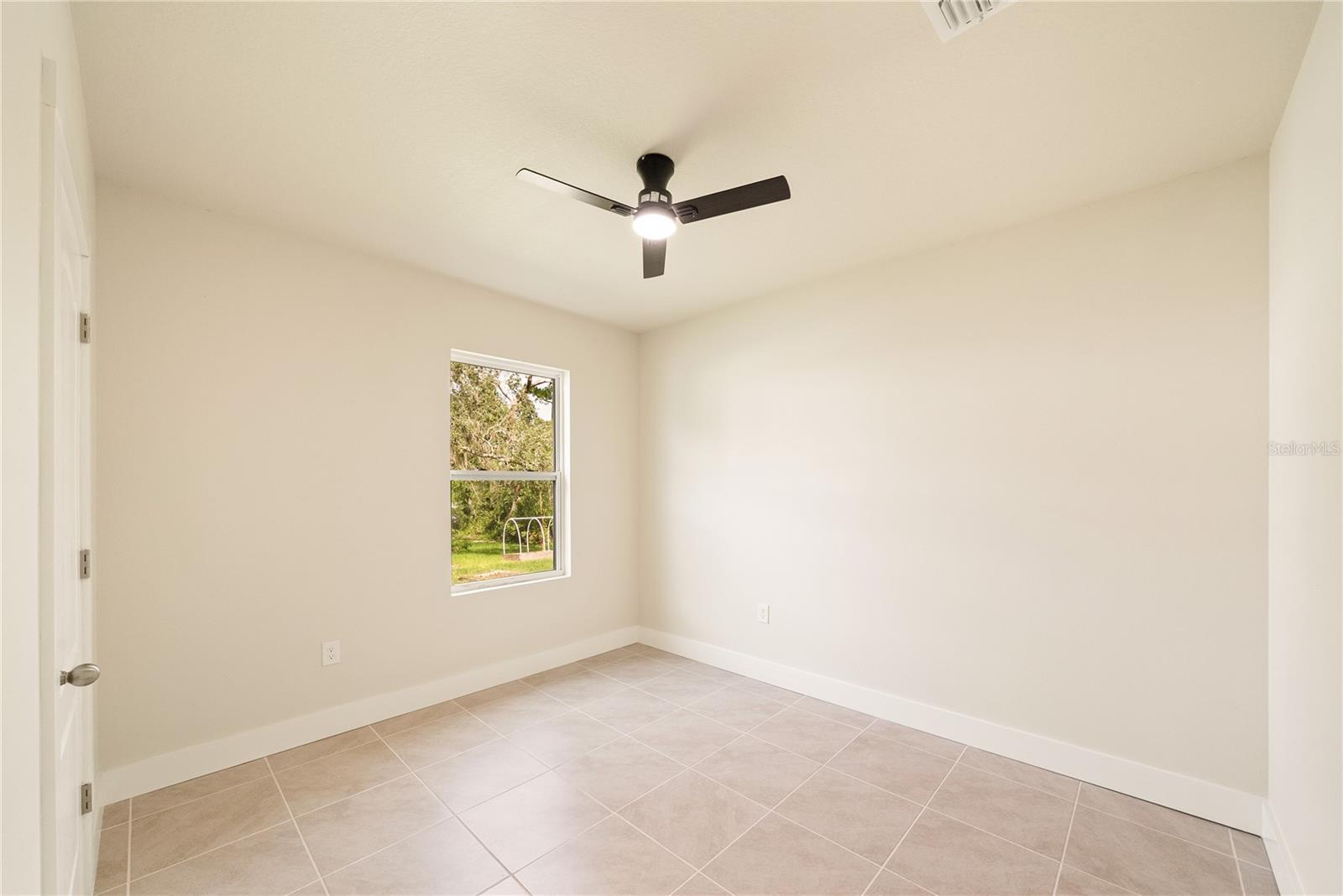 891 Hanford Dr Property Photo 24