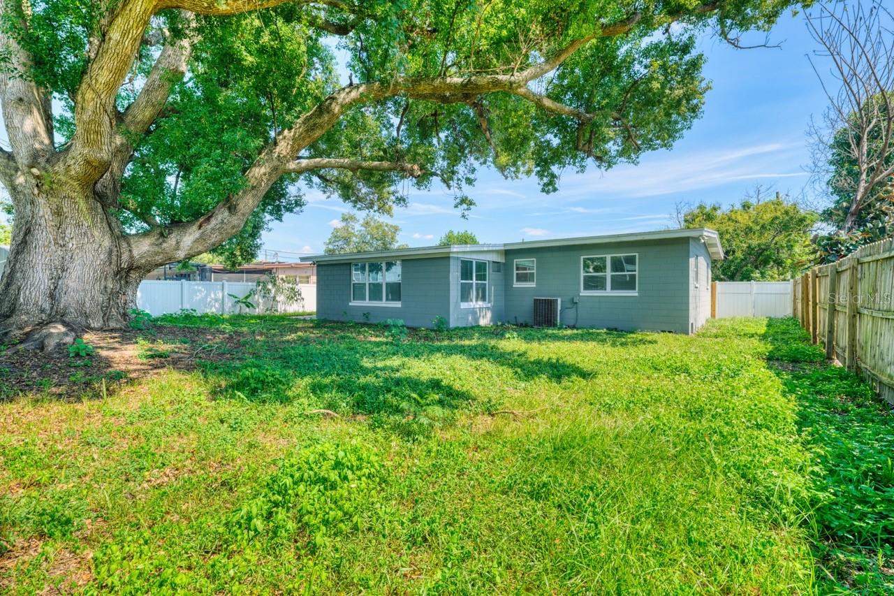 1712 Edmundshire Rd Property Photo 22