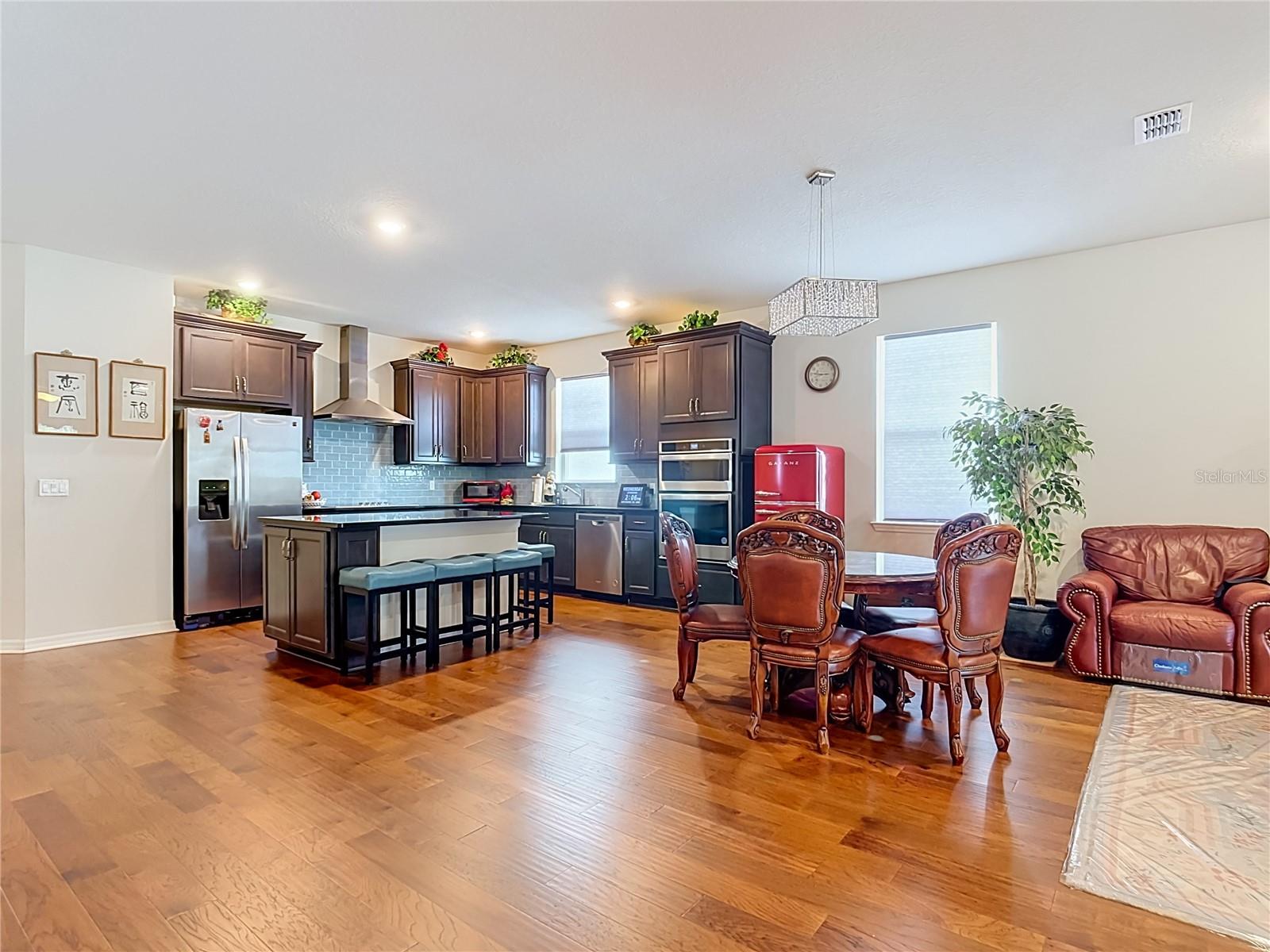 2723 Forestdale St Property Photo 10