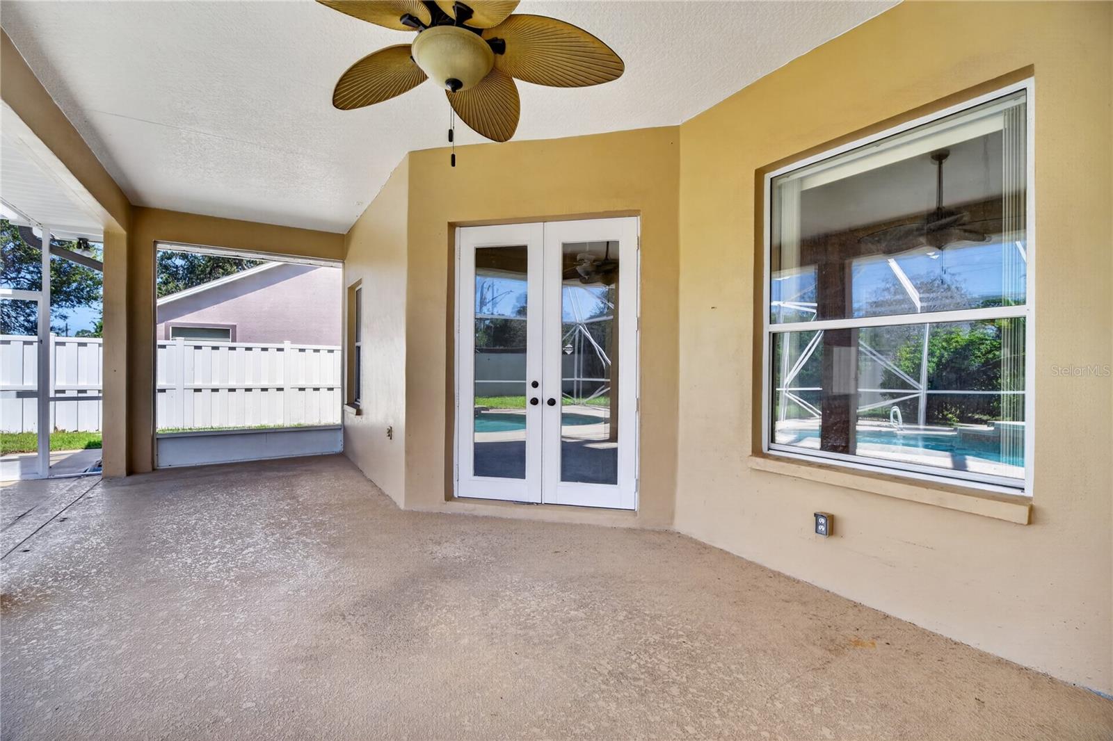 3677 Whisperwood Cir Property Photo 26