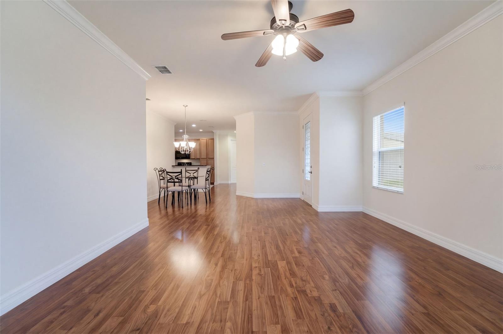 10419 Belfry Cir Property Photo 4