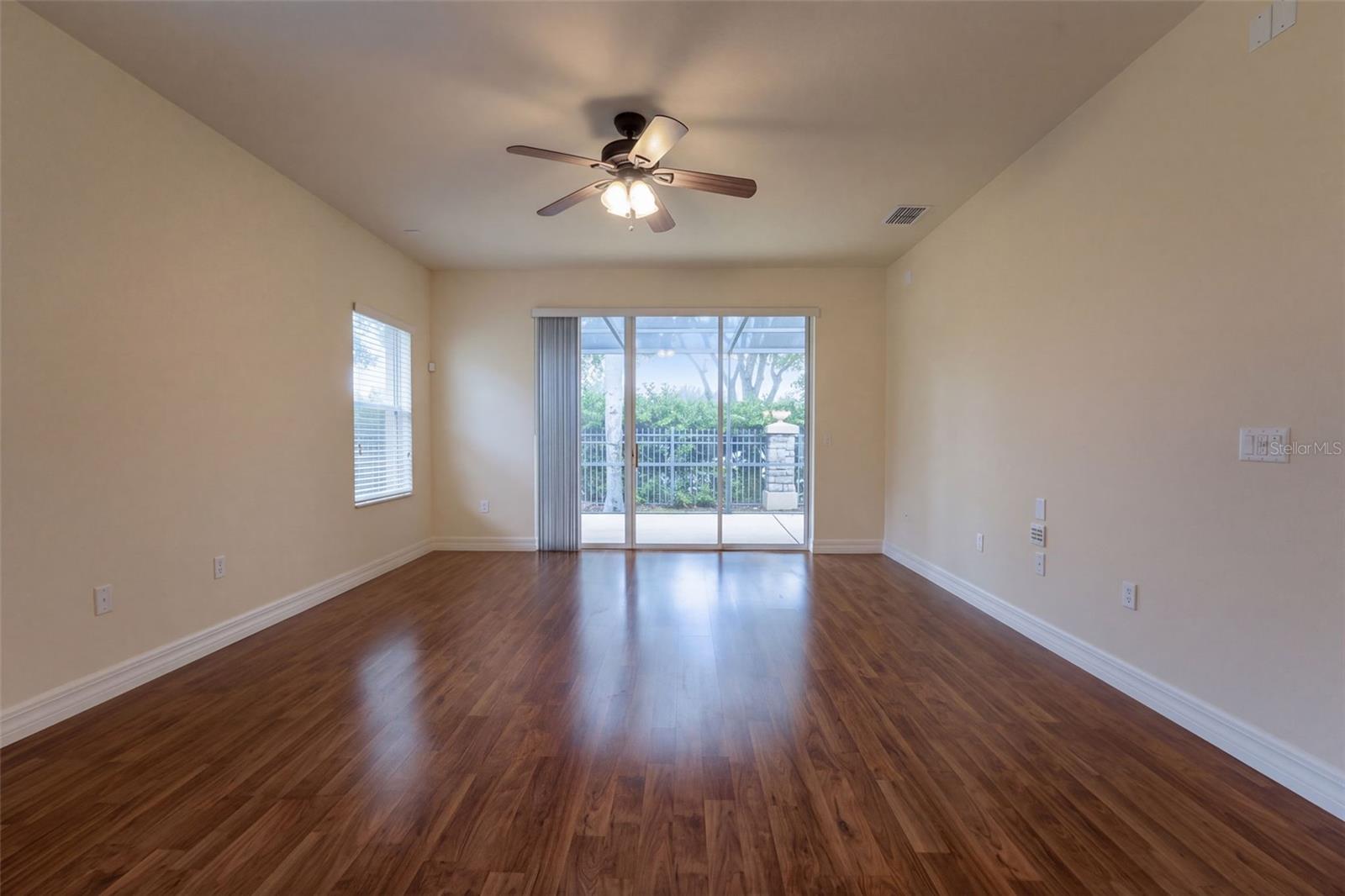 10419 Belfry Cir Property Photo 6