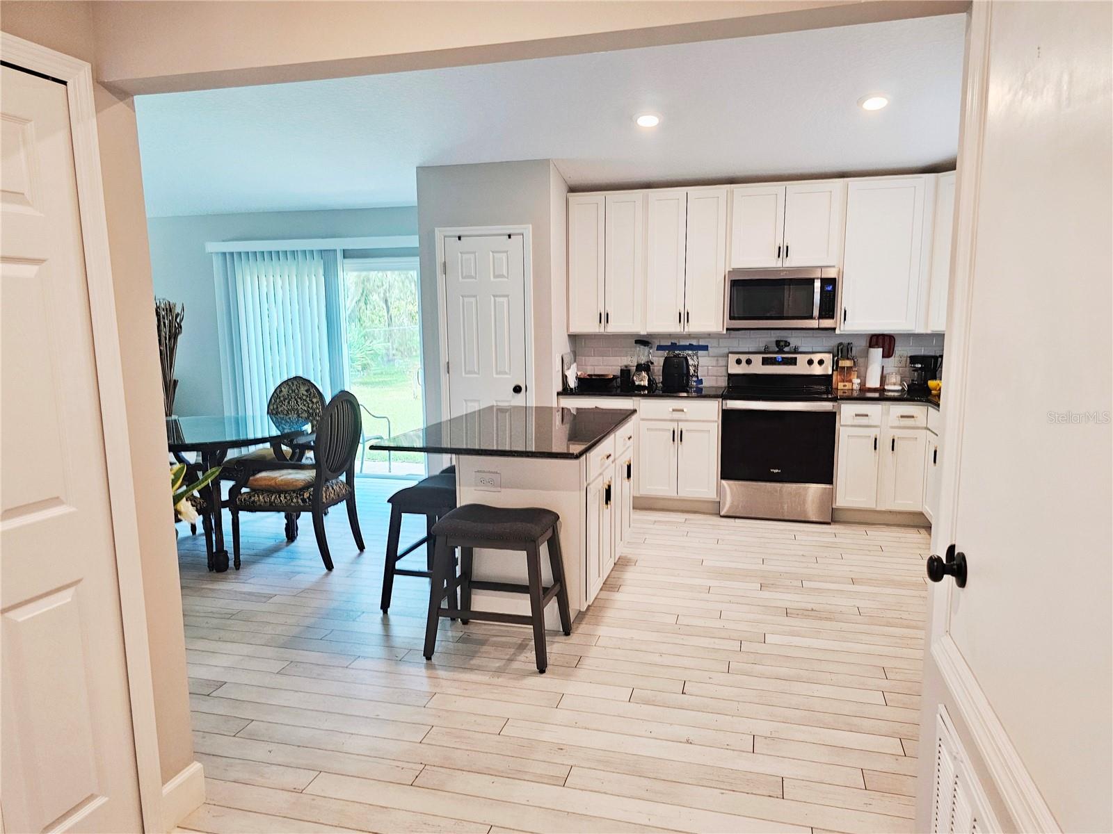 259 Toms Rd Property Photo 8