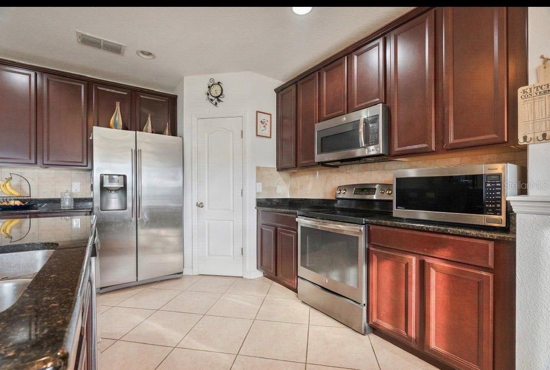 10781 Cabbage Tree Loop Property Photo 9