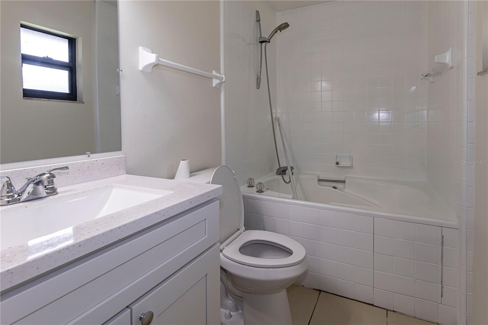 1618 Asher Ln Property Photo 8