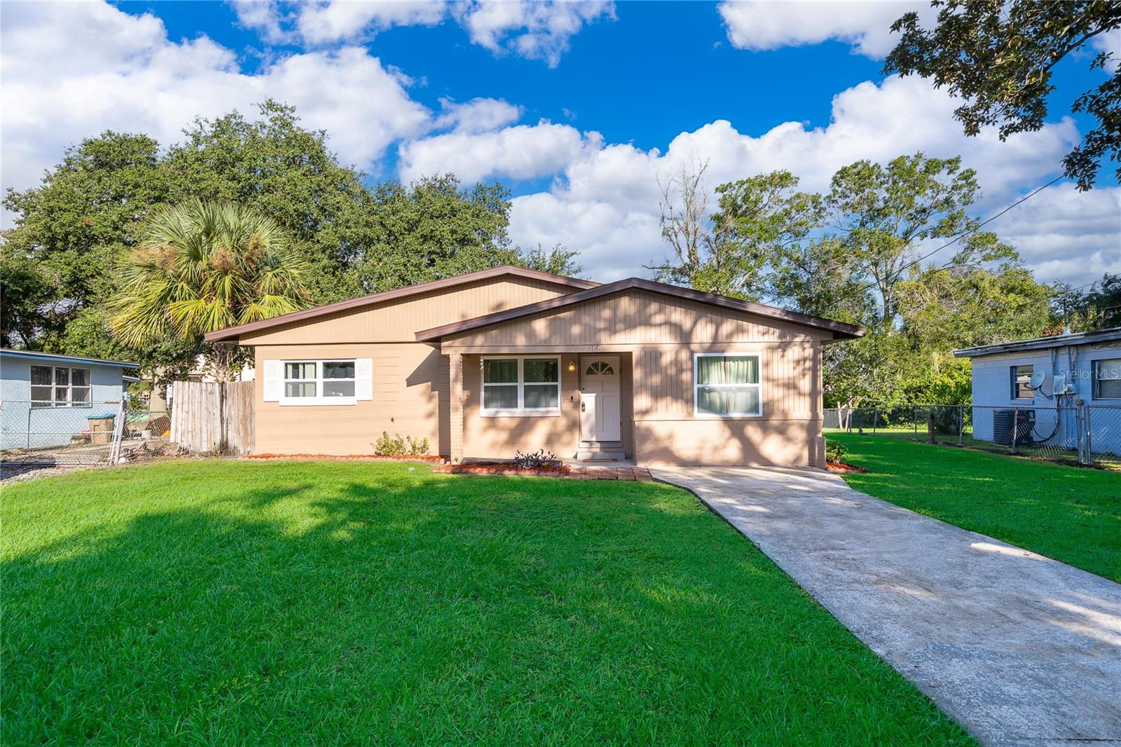 168 Country Club Cir Property Photo 1