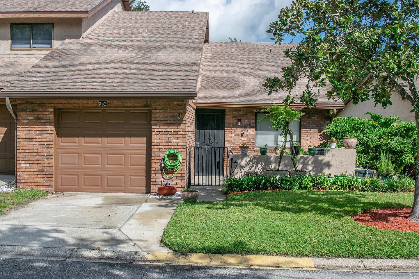 352 GOLFSIDE CV #352 Property Photo 1