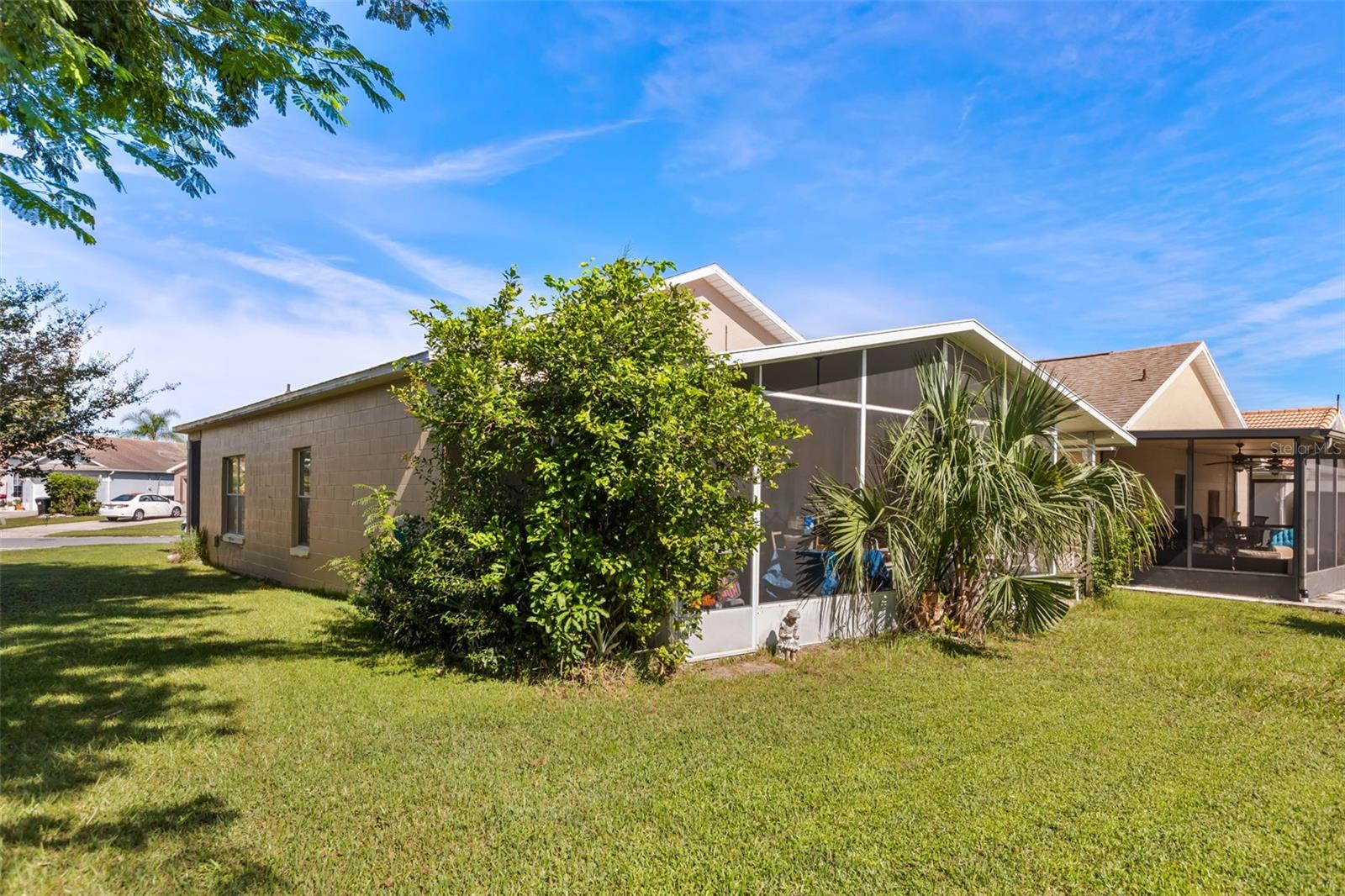 344 Briar Bay Cir Property Photo 23