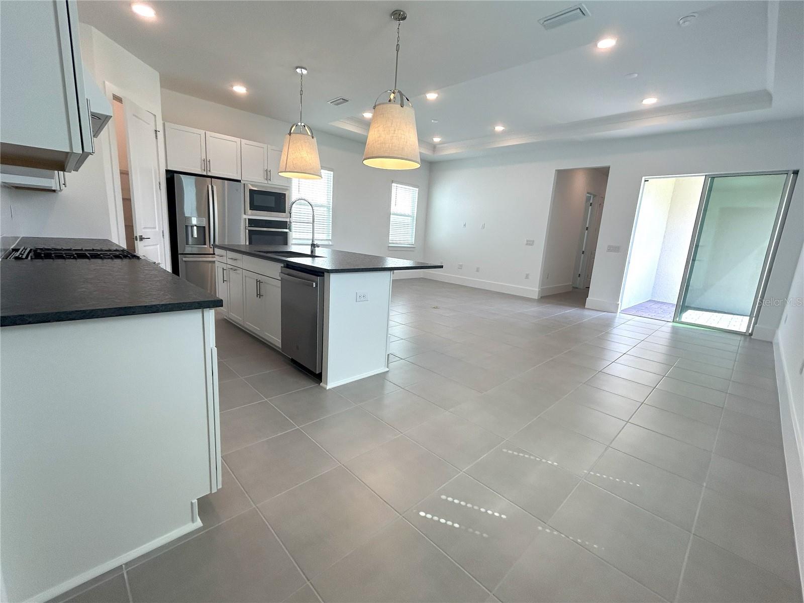 12615 Clear Sapphire Dr Property Photo 8