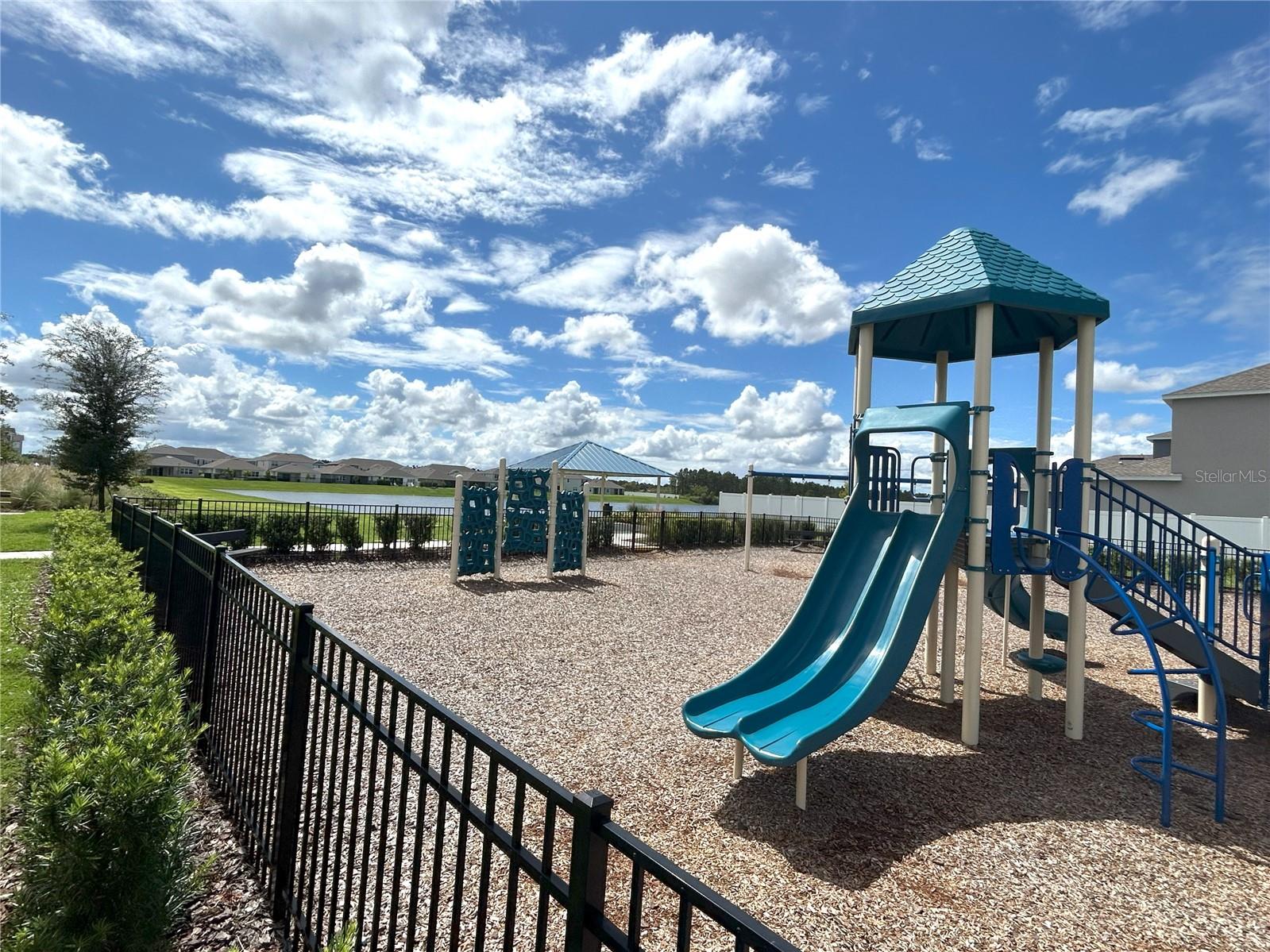 12615 Clear Sapphire Dr Property Photo 19