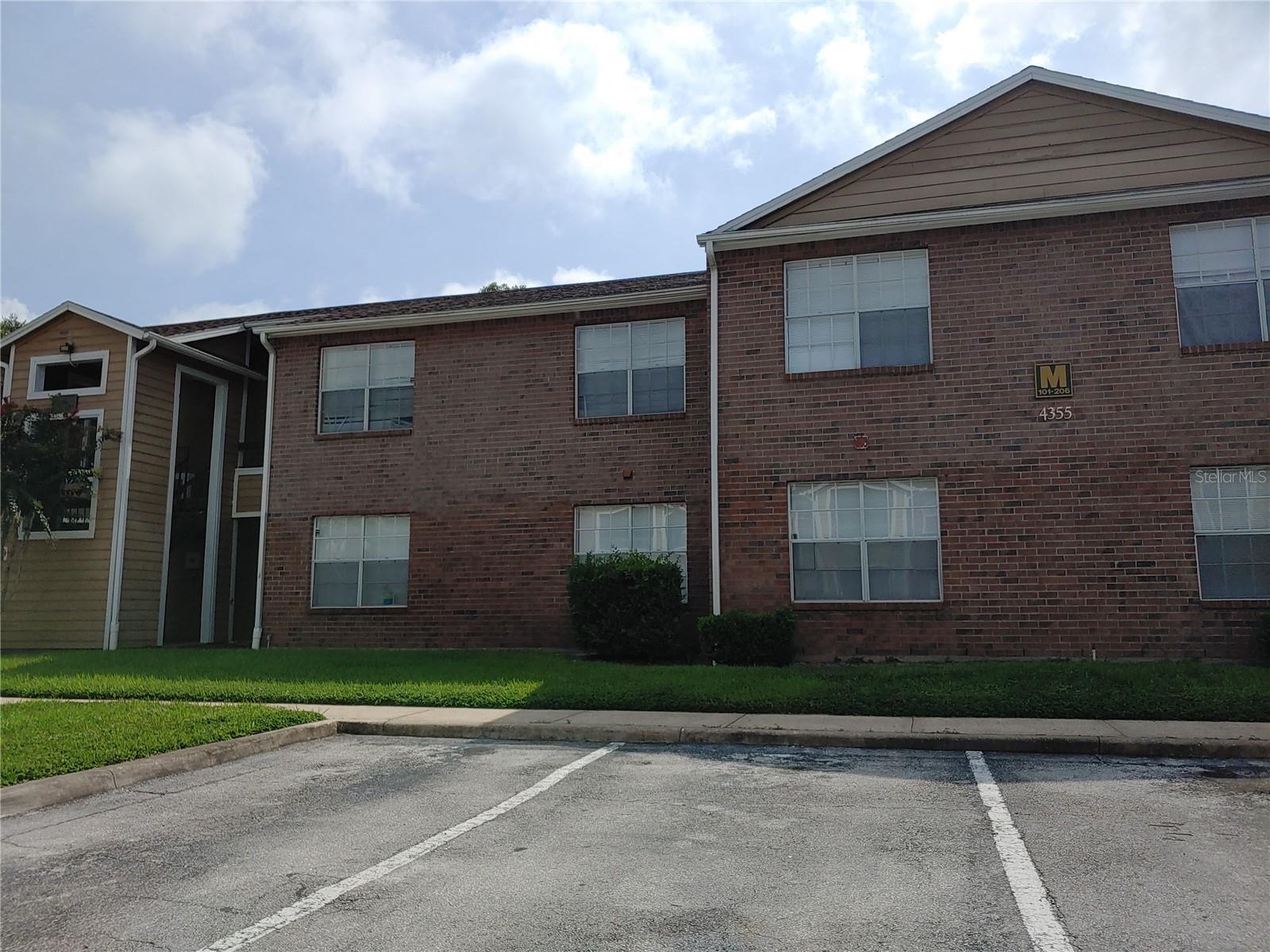 4400 Thornbriar Ln #a207 Property Photo 2