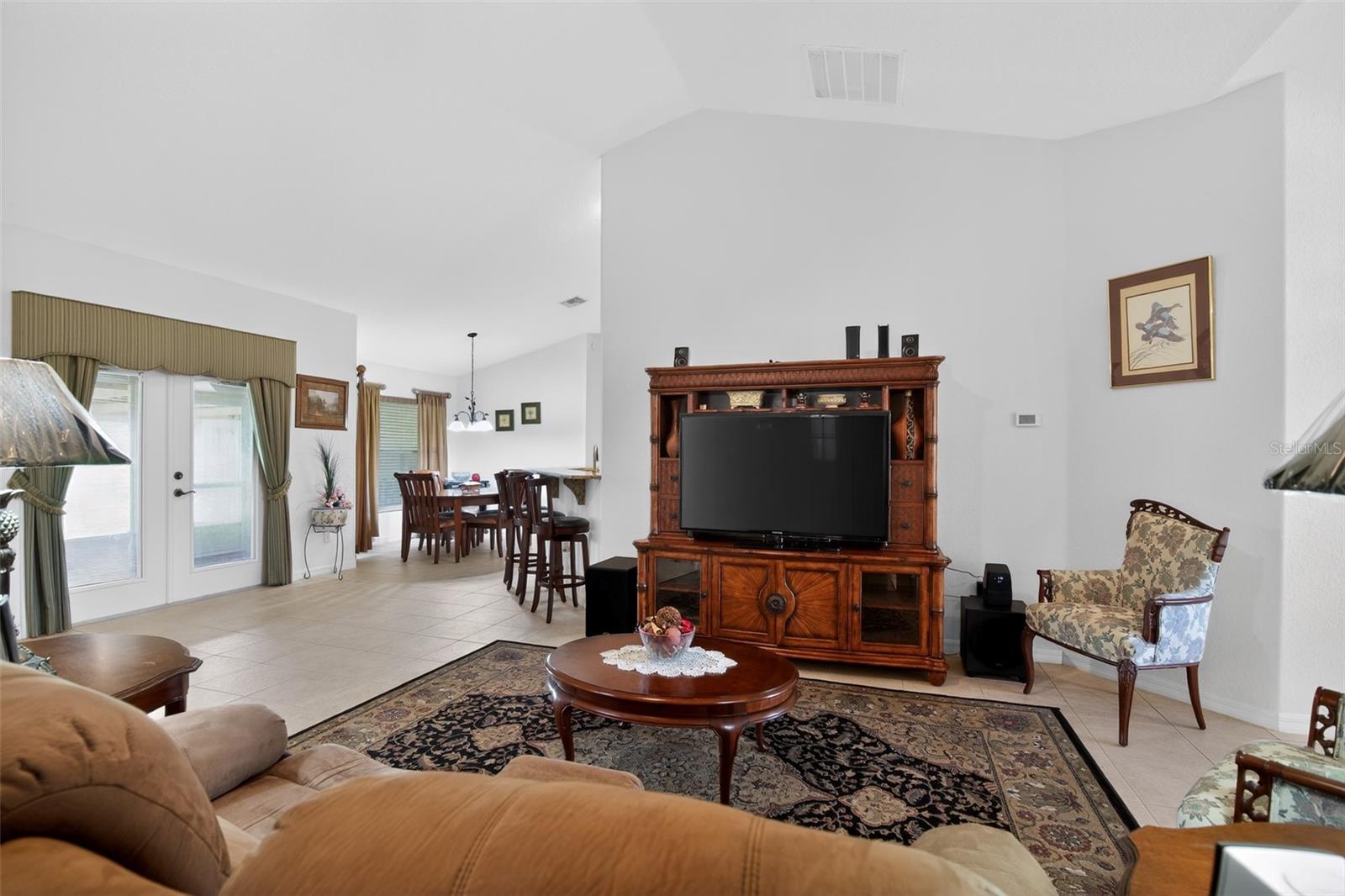 208 Marion Oaks Trl Property Photo 9