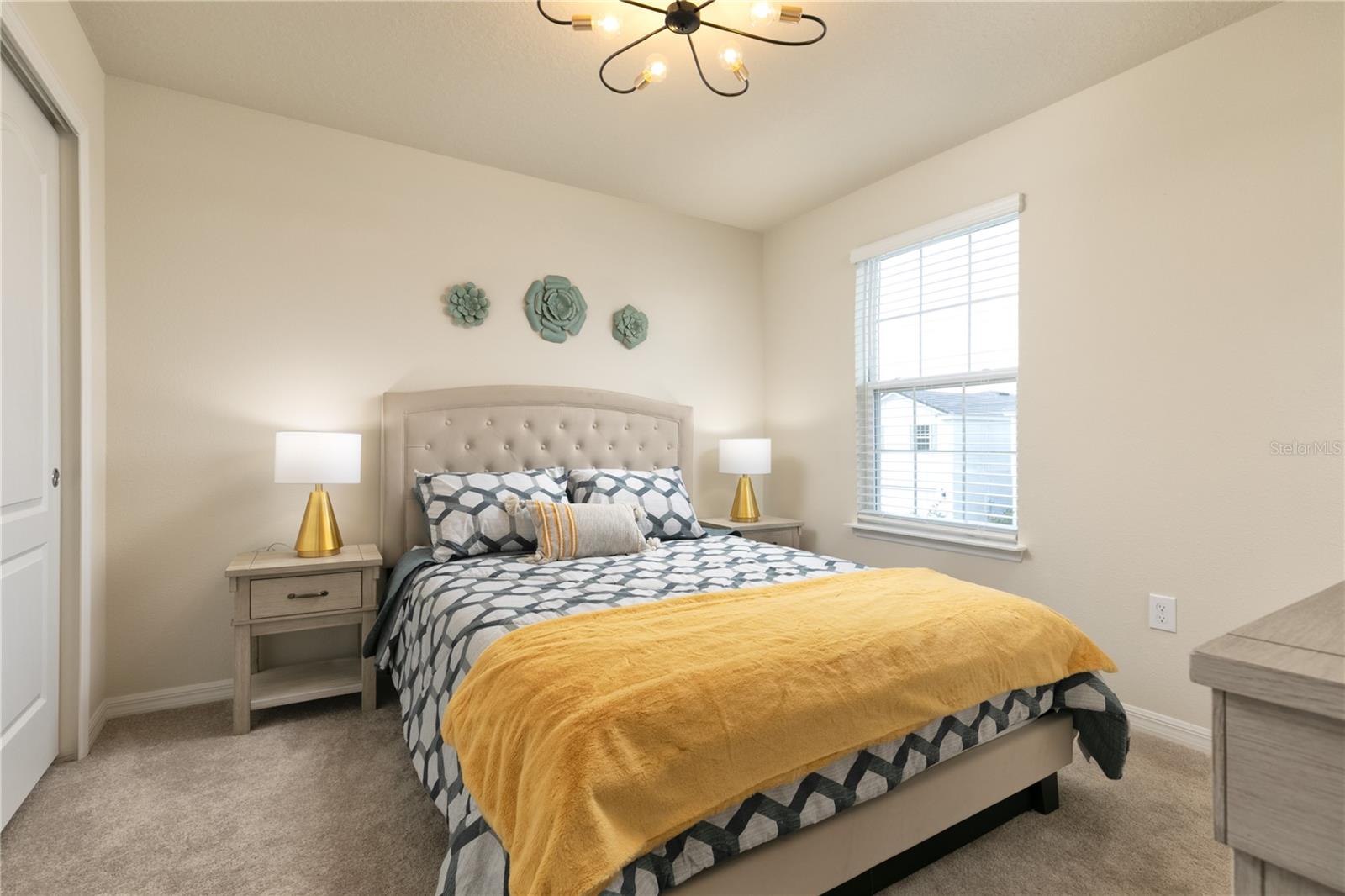 7227 Oakmoss Loop Property Photo 15