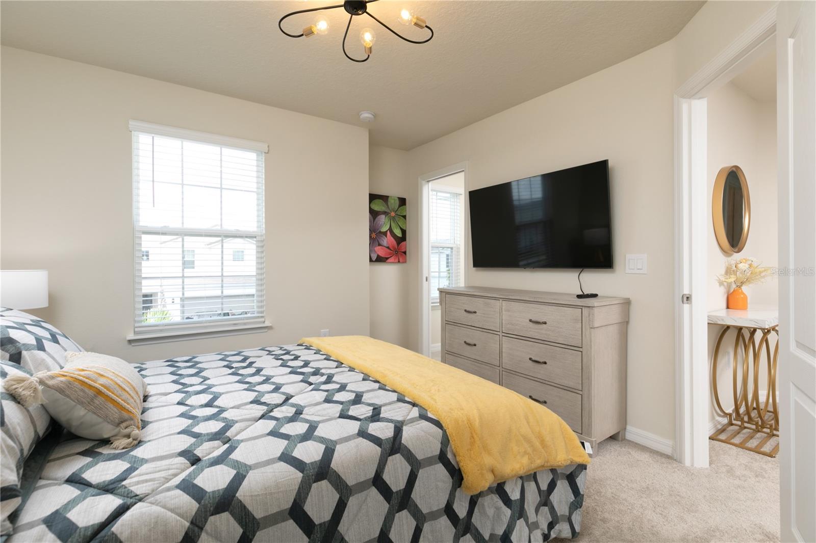 7227 Oakmoss Loop Property Photo 16