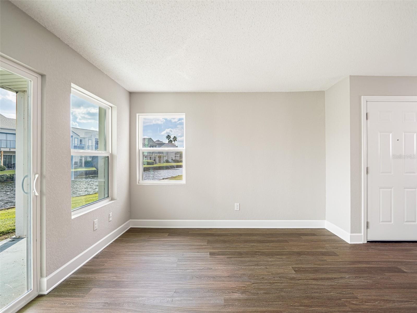 2512 Woodgate Blvd #107 Property Photo 8