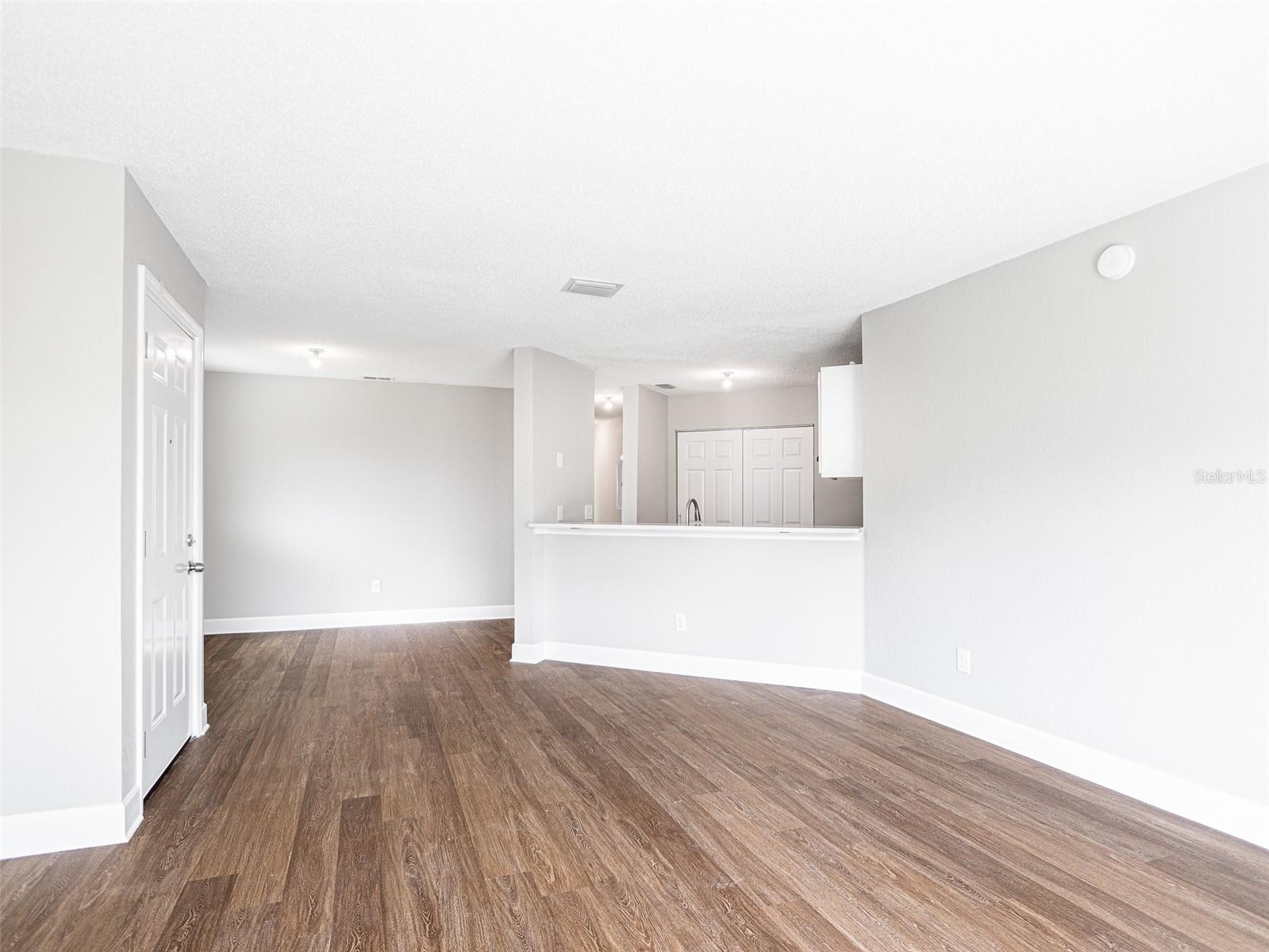 2512 Woodgate Blvd #107 Property Photo 10
