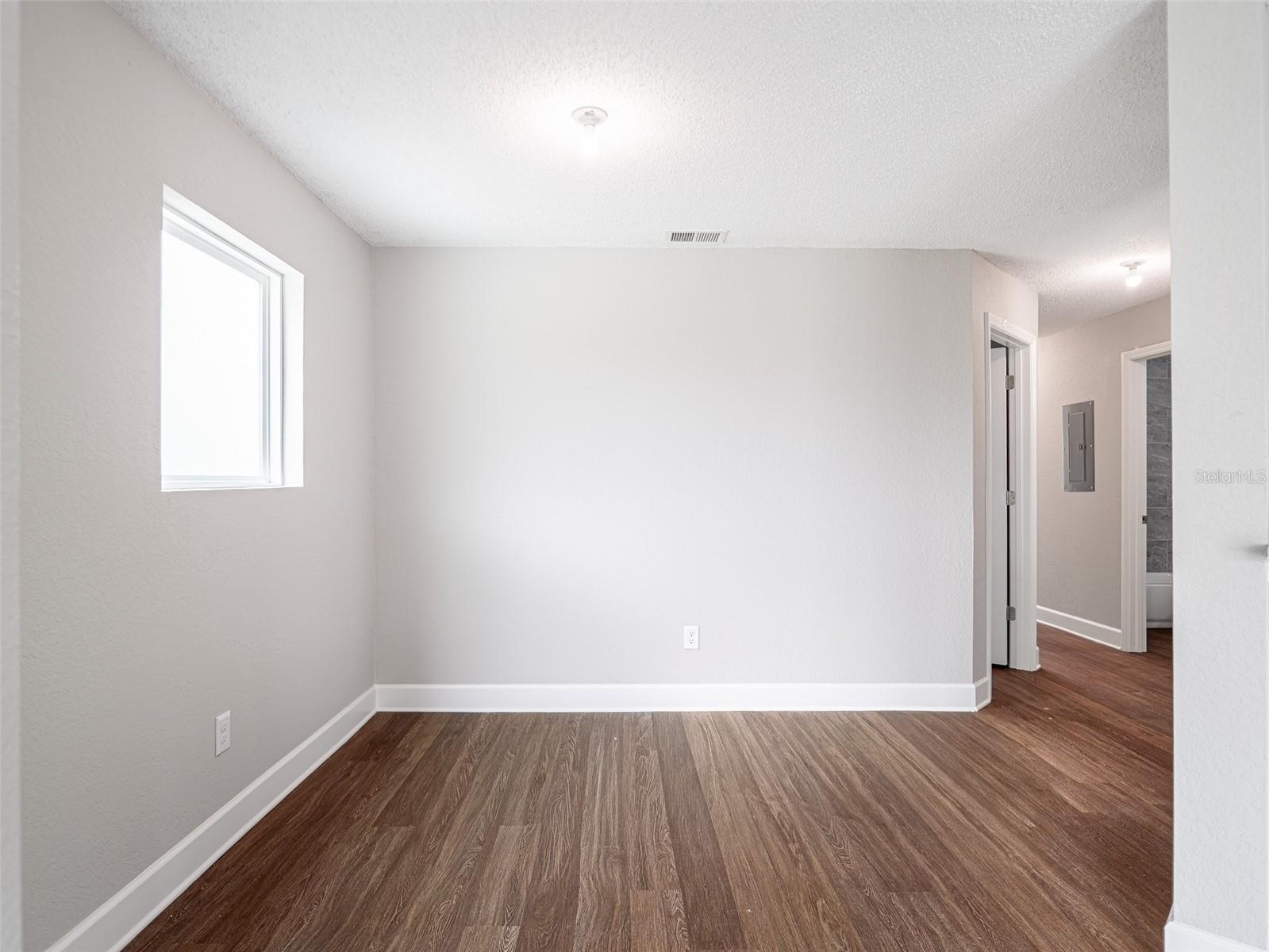 2512 Woodgate Blvd #107 Property Photo 12